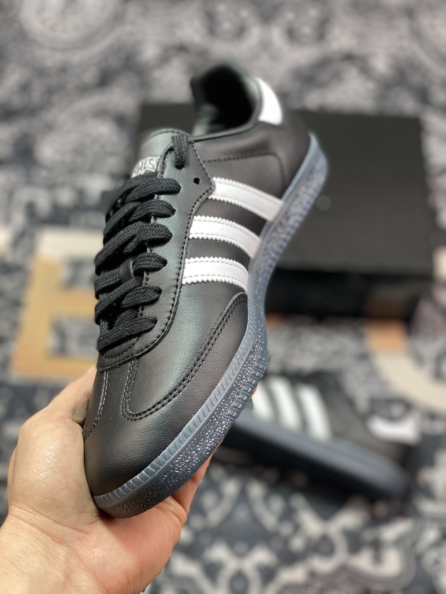 200  Fucking Awesome x Adidas Originals Samba OG 桑巴舞板鞋“联名黑白深灰底”ID7339