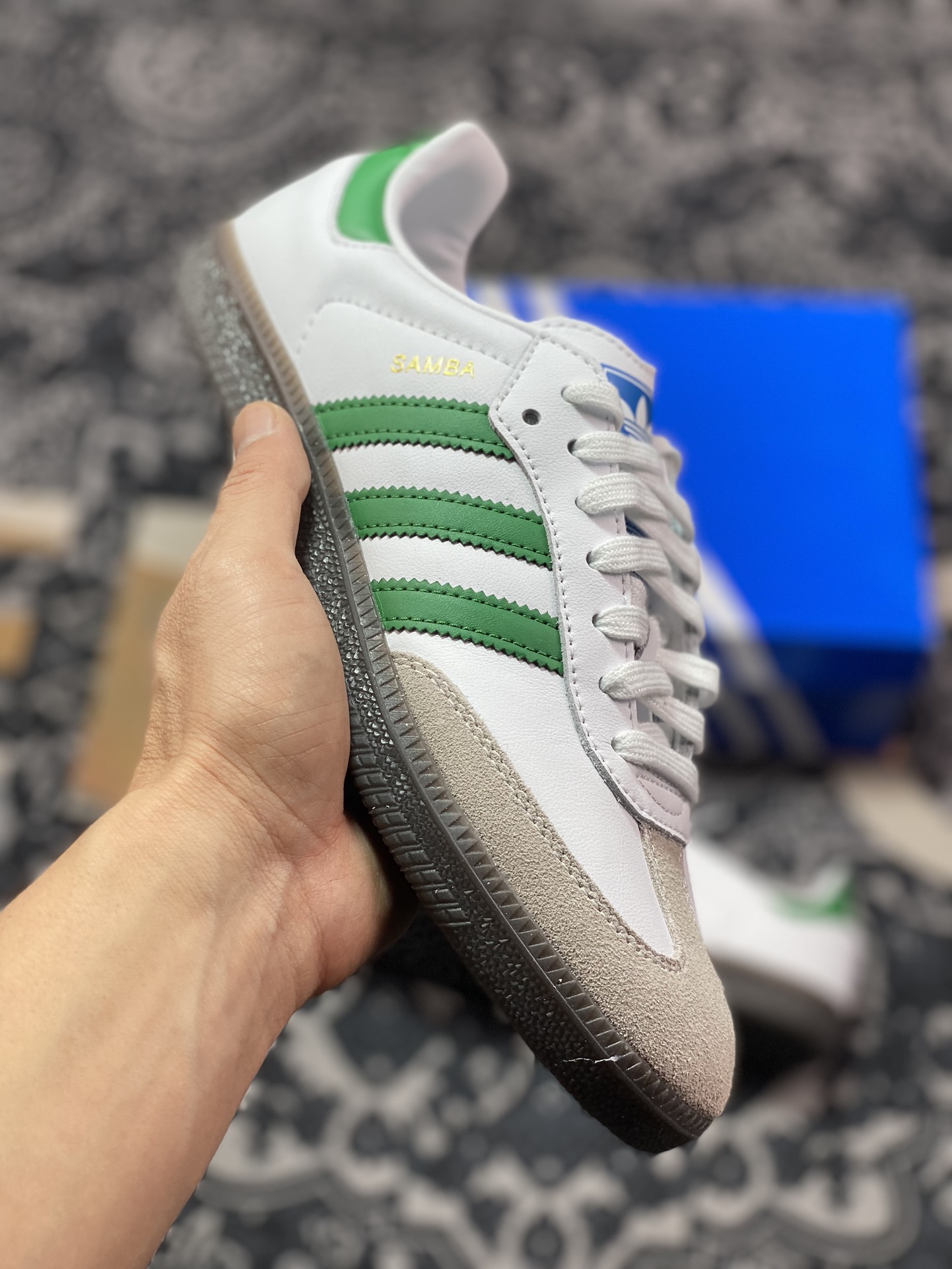 200  三叶草Adidas Originals Samba Vegan OG桑巴舞系列板鞋“皮革白浅灰深绿”IG1024