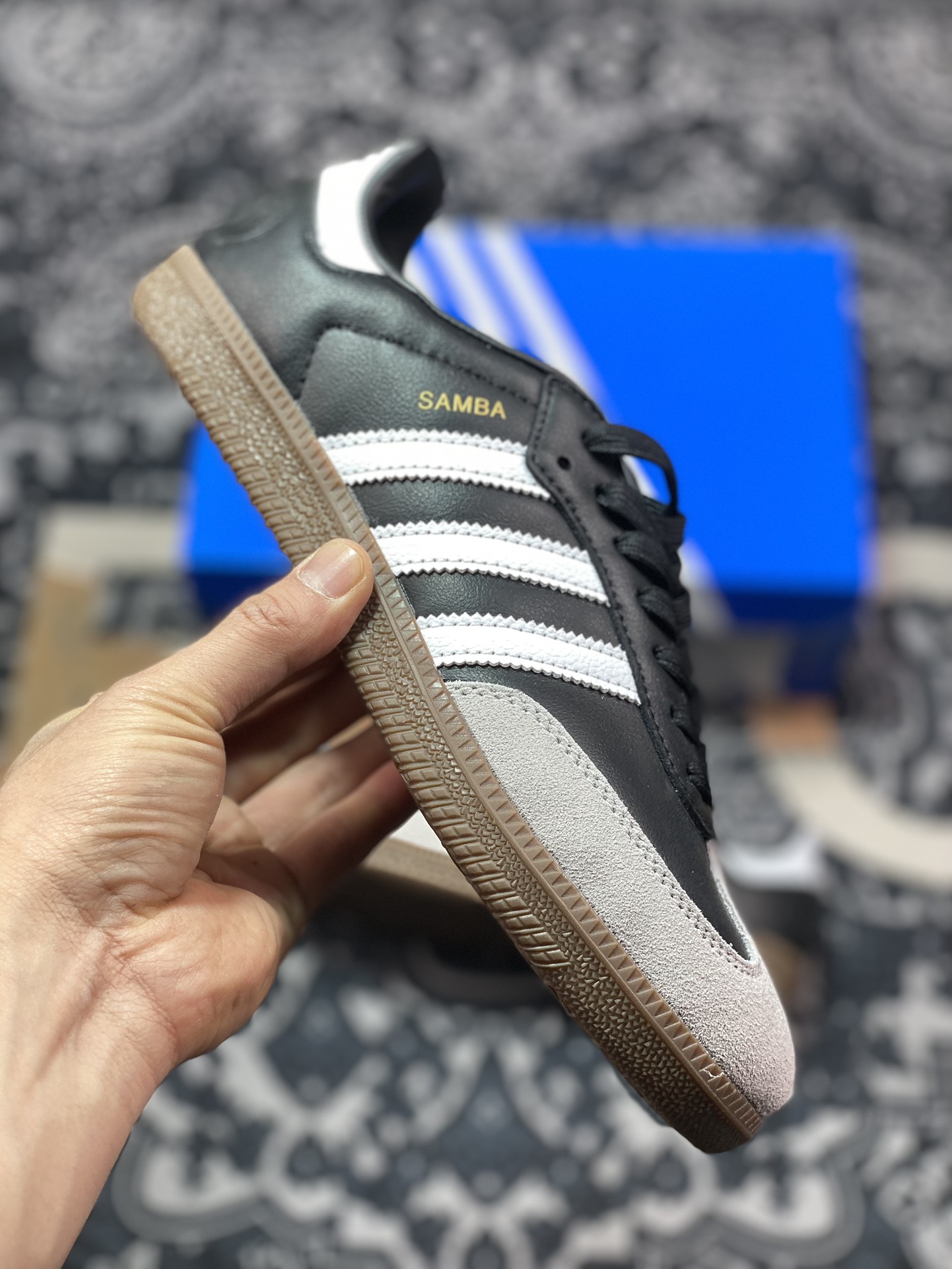 200  阿迪达斯/三叶草Adidas Originals Samba Vegan OG桑巴舞系板鞋“皮革黑白浅灰焦糖底环保标识”FX9042