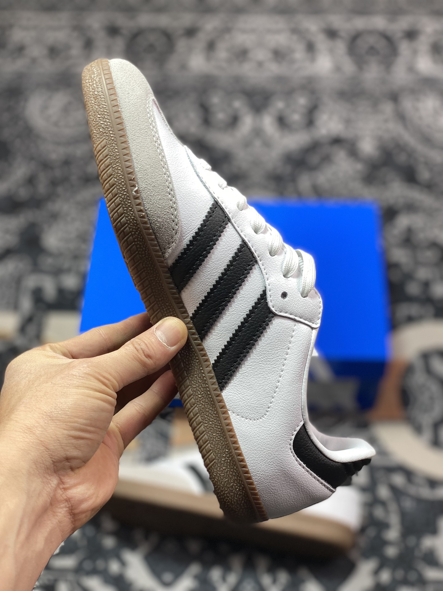 200  阿迪达斯/三叶草Adidas Originals Samba OG 桑巴舞系列绅士板鞋“皮革白黑浅灰焦糖底环保标识”FW2427