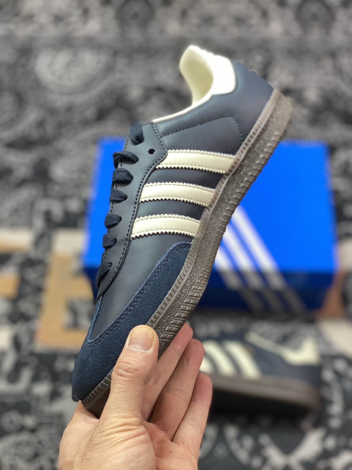 200 阿迪达斯/三叶草Adidas Originals Samba Vegan OG桑巴舞板鞋“皮革深蓝白焦糖底”ID2056