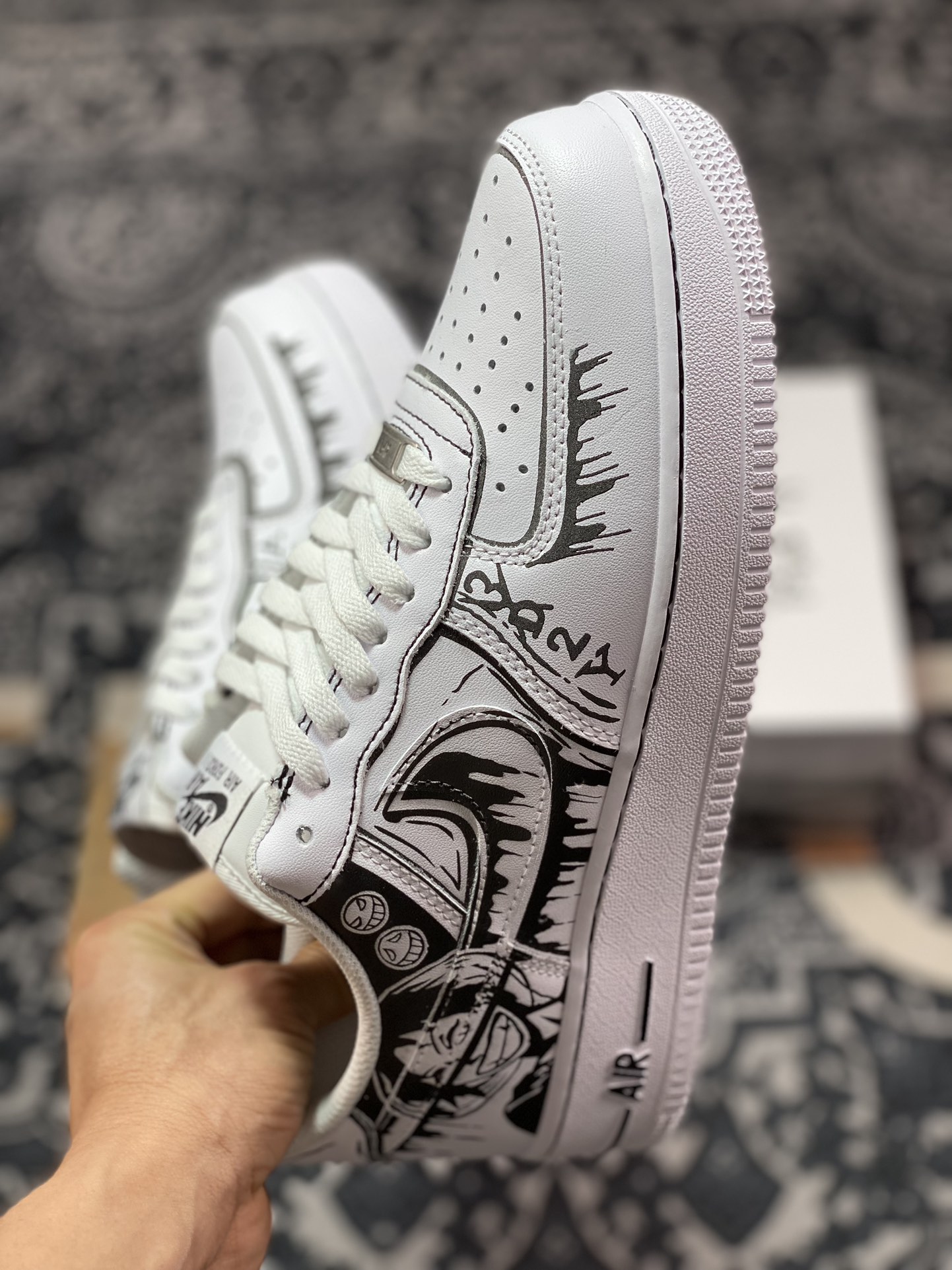 260 原装级别 Air Force 1 '07 Low 海贼王白黑涂鸦  CW2288-301