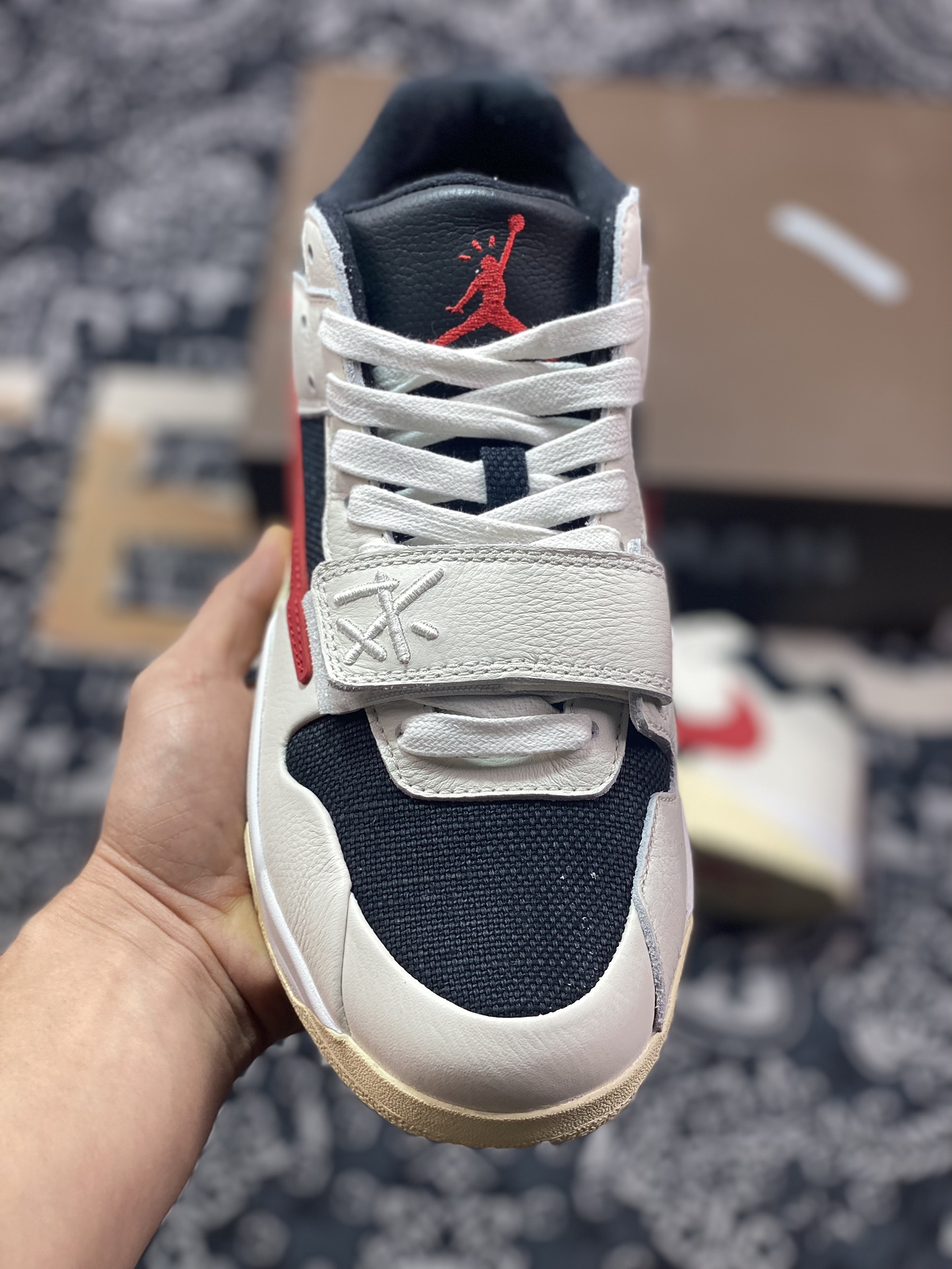 440 Travis Scott x Air Jordan Executive The Check 联名款复古文化篮球鞋 FZ8117-101