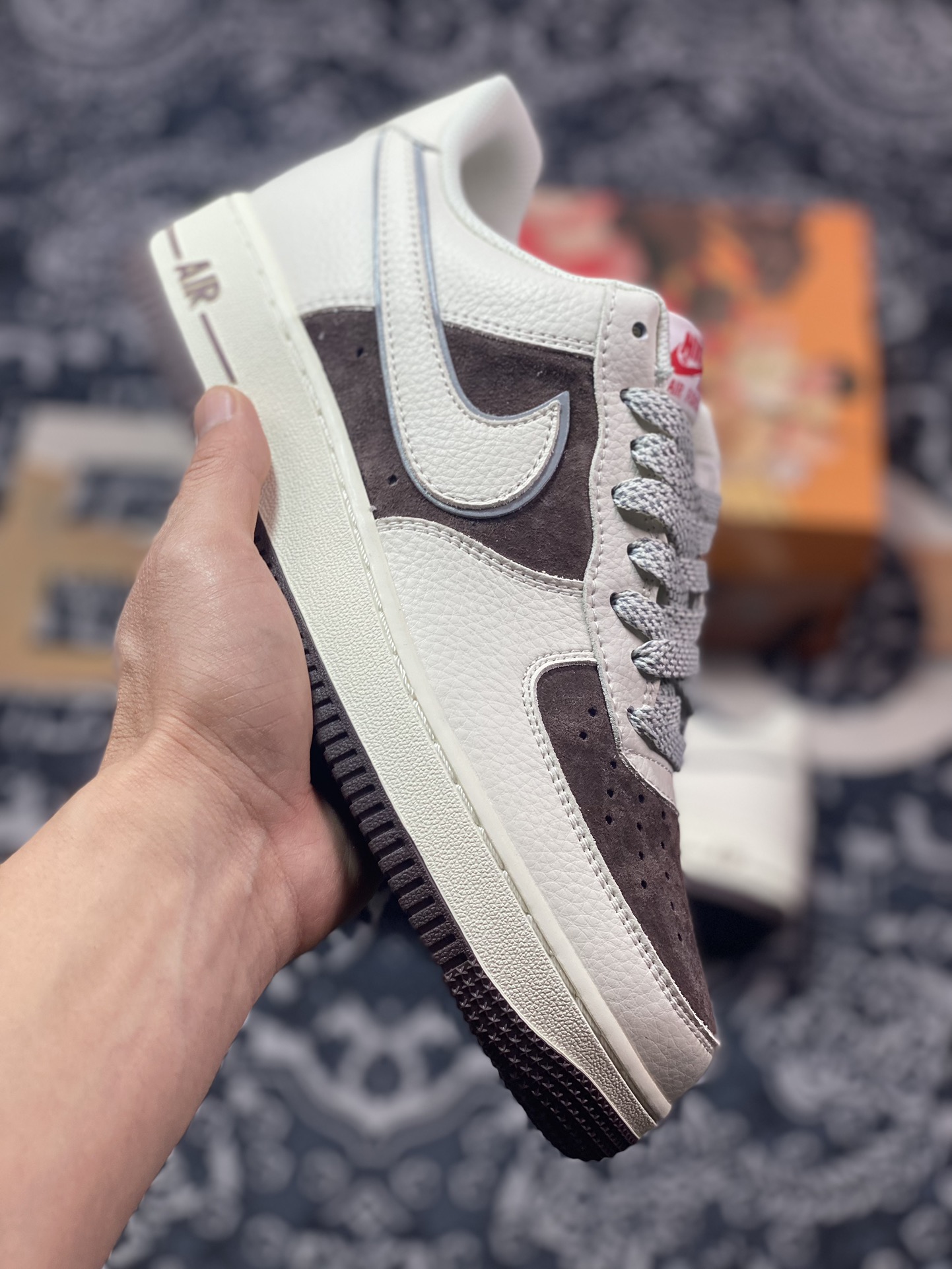 260 原装级别 Air Force 1 ’07 Low 米白咖棕麂皮 DU0820-216