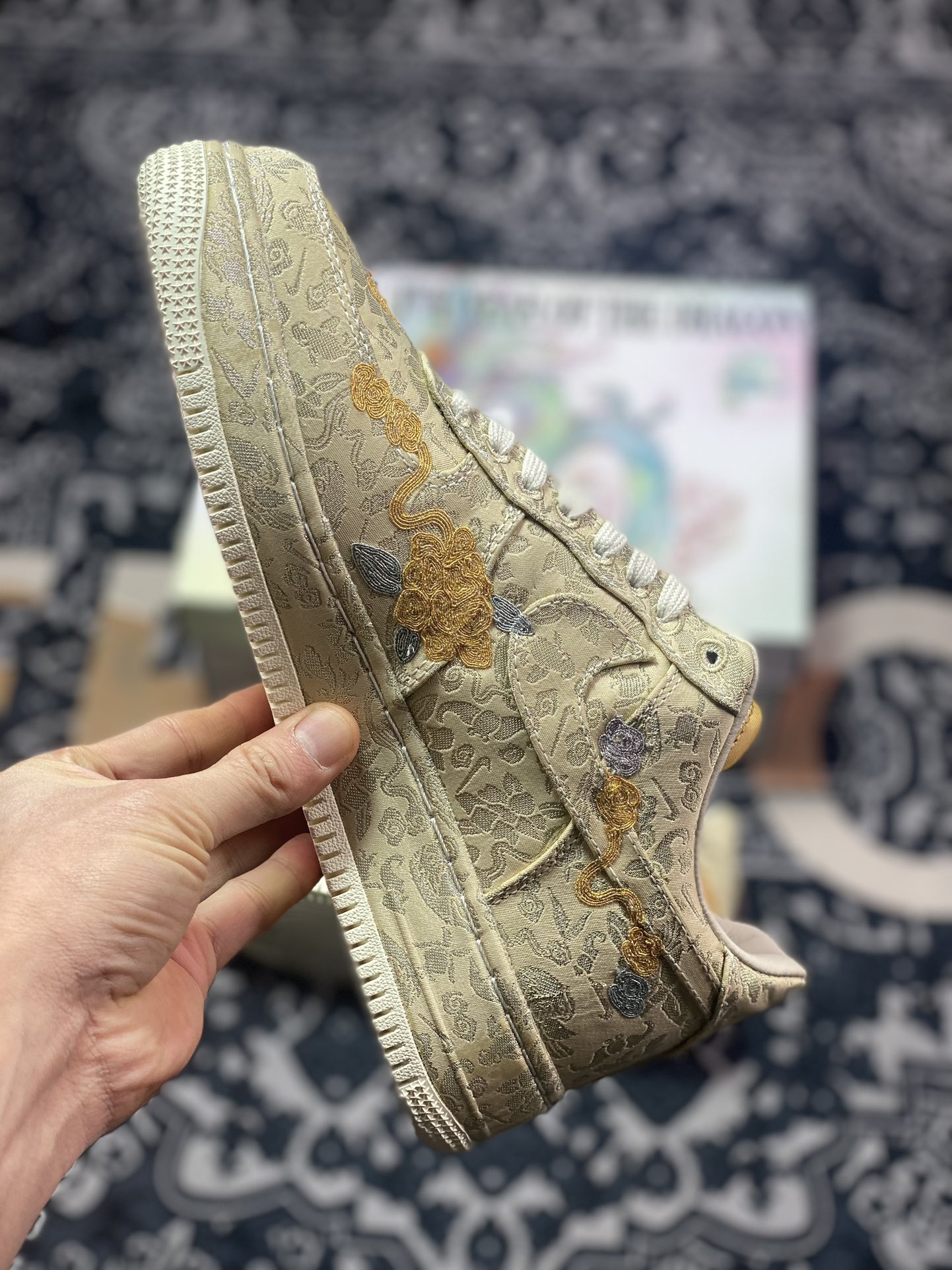 450 耐克Nike Air Force 1 ”Xixi”空军一号经典低帮百搭休闲运动板鞋“黄金卡其丝绸提花”HJ4285-777