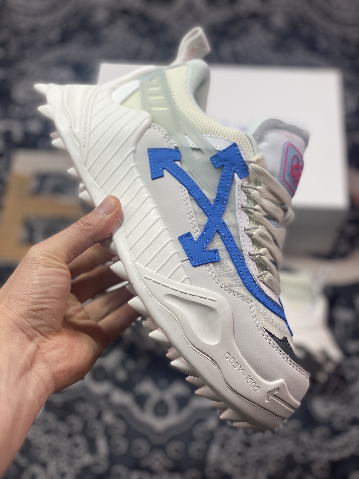 380 Off-White ODSY-1000 Chunky Arrow 系列低帮箭头增高运动鞋“白黑蓝"OMIA139R21FAB0010145