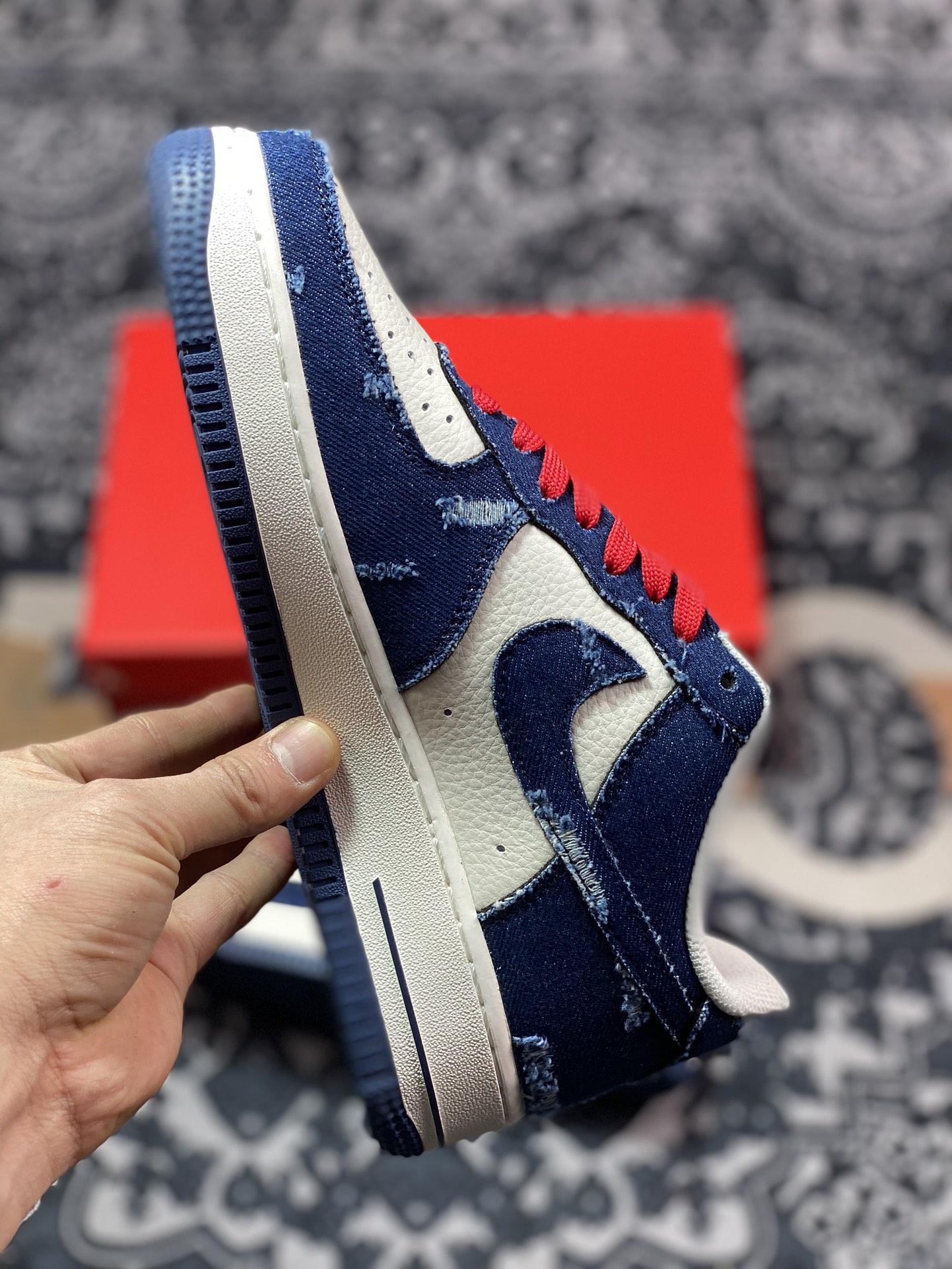 240 李维斯Levi's x Nike Air Force 1 07 Low”Exclusive Denim”空军一号板鞋“拼接米白深蓝磨破牛仔布”VT5698-589