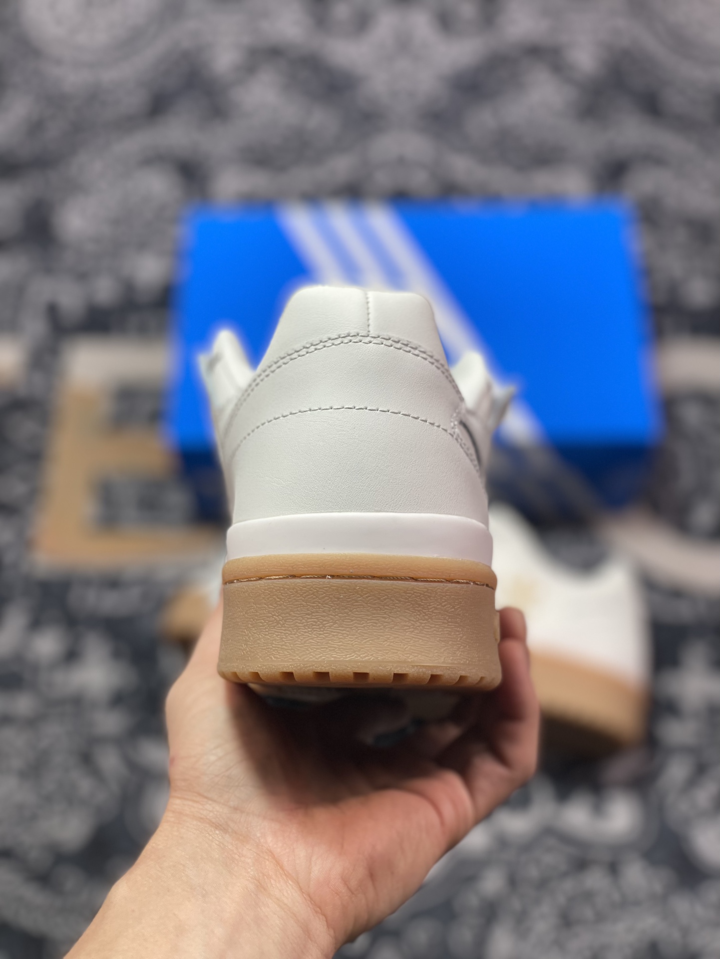 240  Adidas Originals FORUM Low CL 专柜同步 经典运动休闲板鞋 白色 IG3769