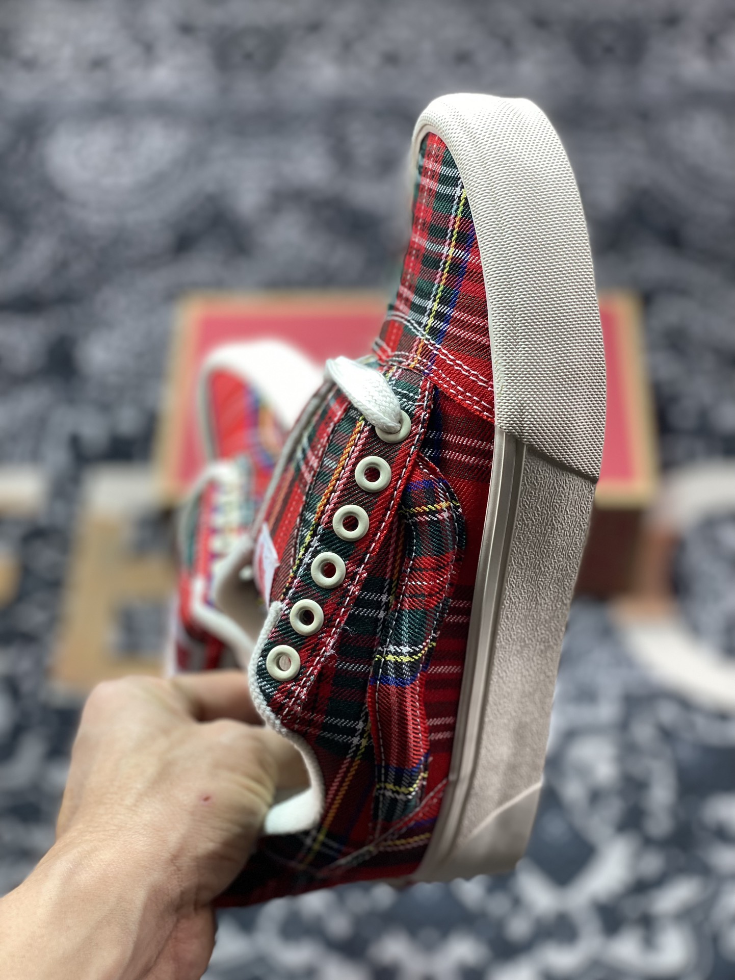 150   Vans Classics Knu Skool  苏格兰红格纹 厚鞋舌面包鞋