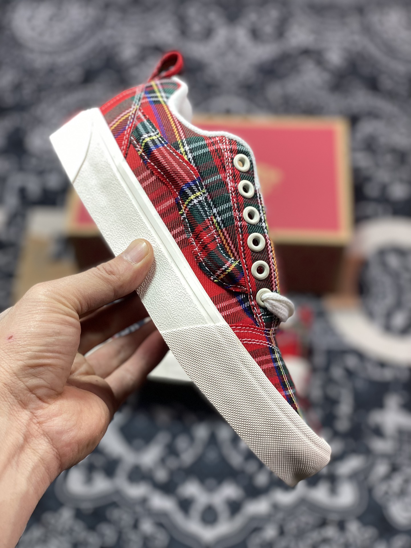 150   Vans Classics Knu Skool  苏格兰红格纹 厚鞋舌面包鞋