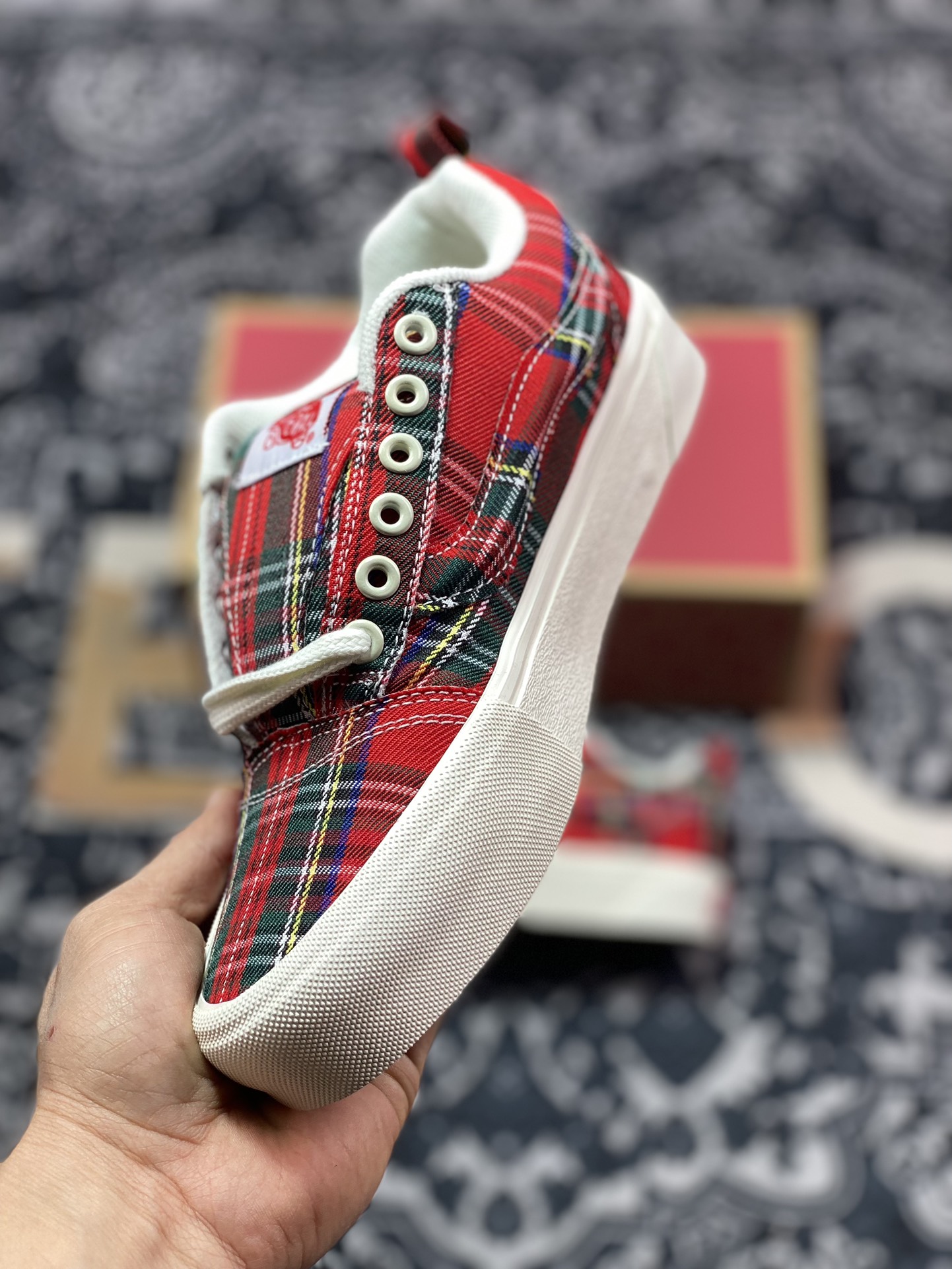 150   Vans Classics Knu Skool  苏格兰红格纹 厚鞋舌面包鞋