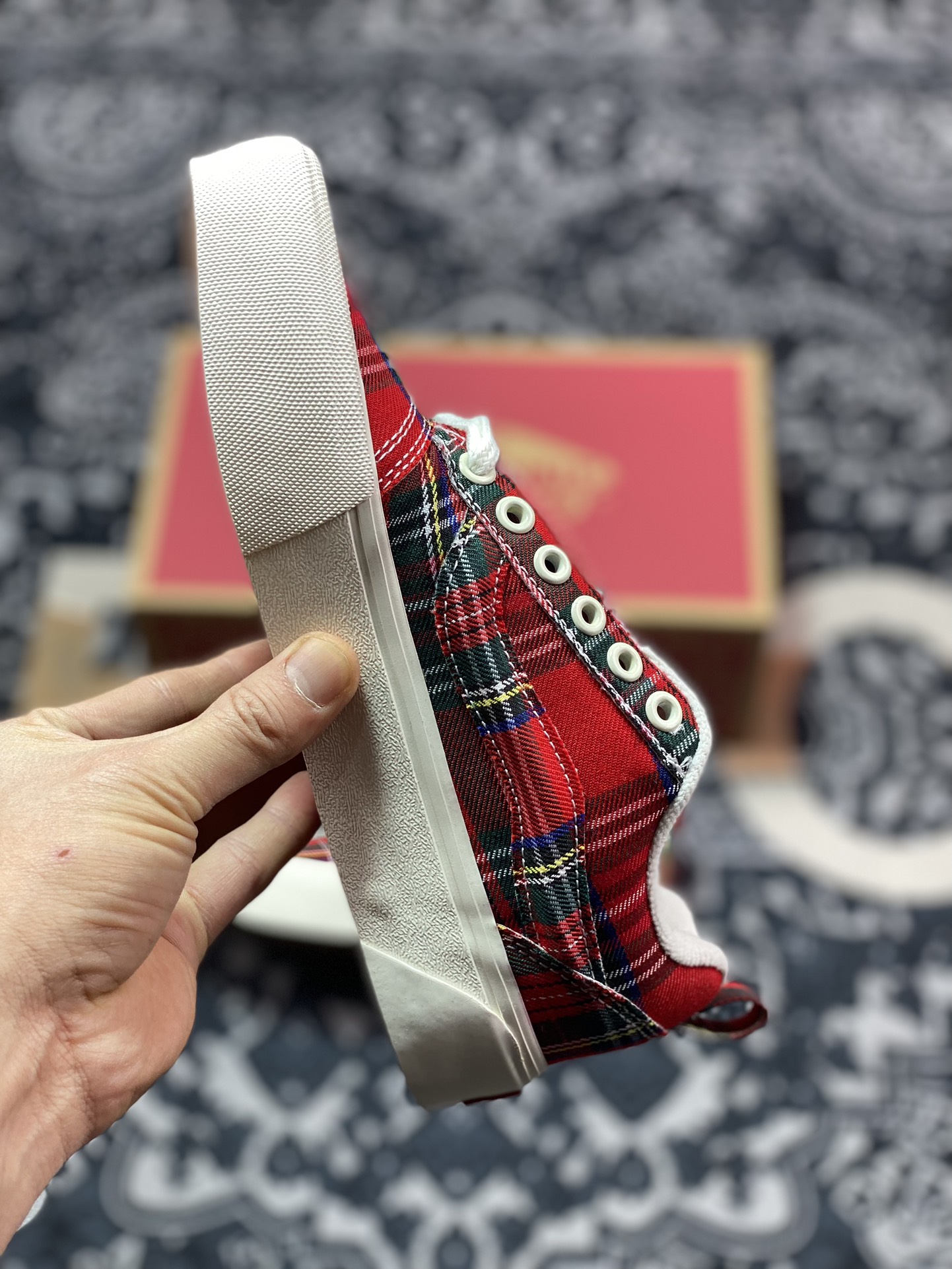 150   Vans Classics Knu Skool  苏格兰红格纹 厚鞋舌面包鞋