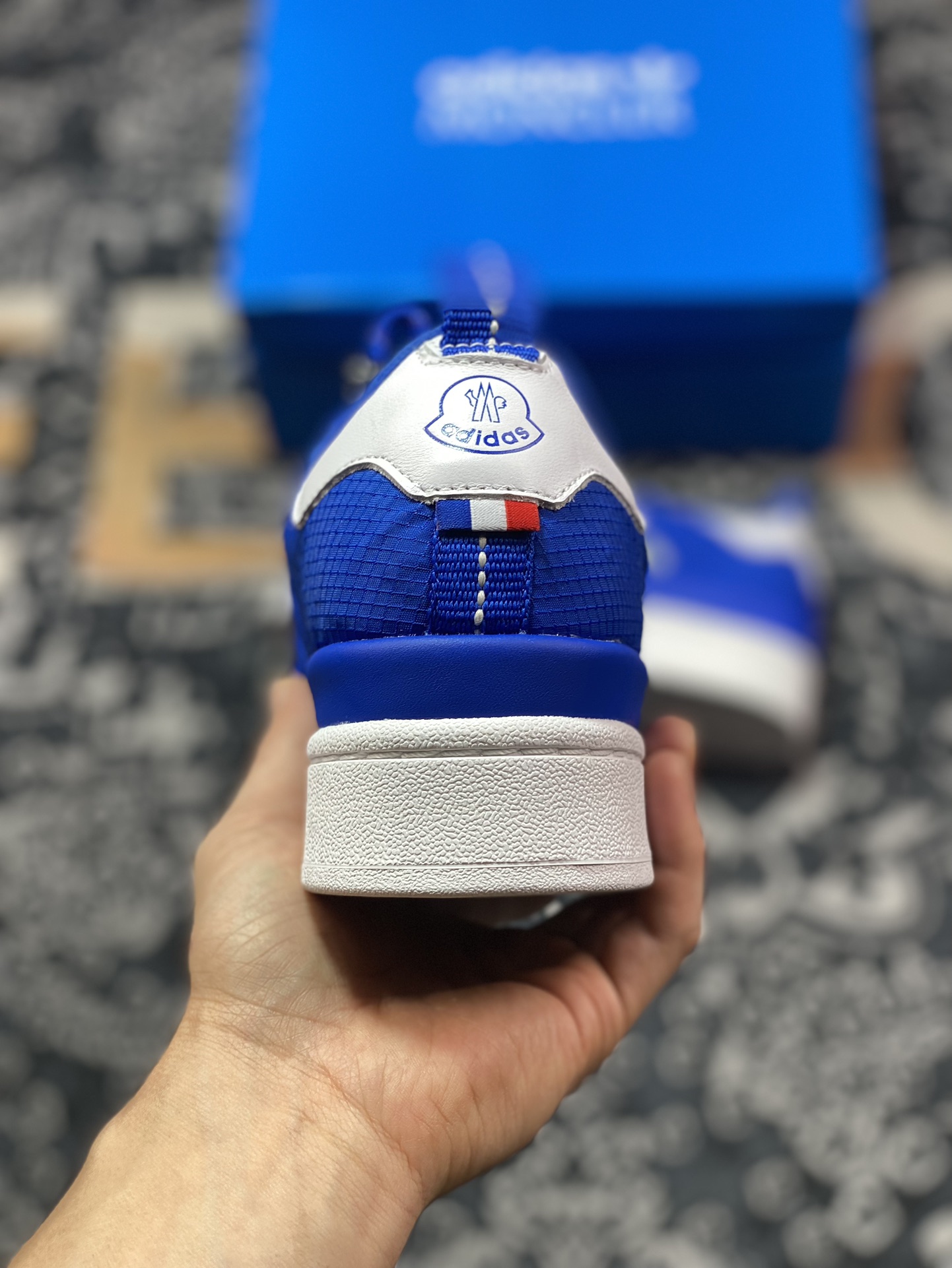 300  Moncler x Adidas Campus Low"Blue White"学院改良系列低帮板鞋“联名牛津布宝蓝白”IG7864