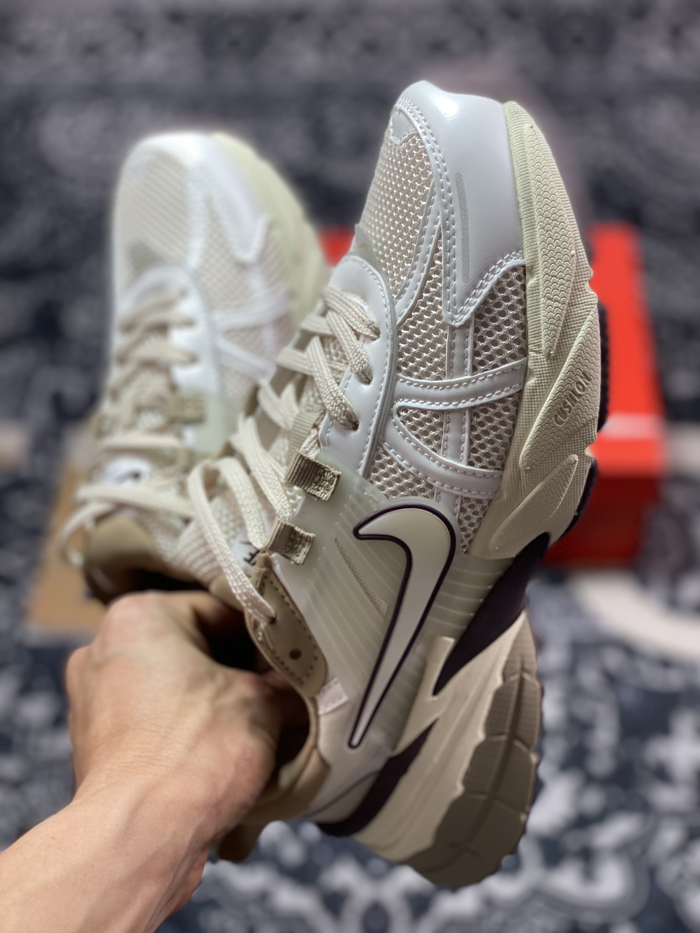 200 Nike Wmns V2K Runtekk Low"Sail Tan Brown"复古潮慢跑鞋“米灰奶茶棕”FD0736-103