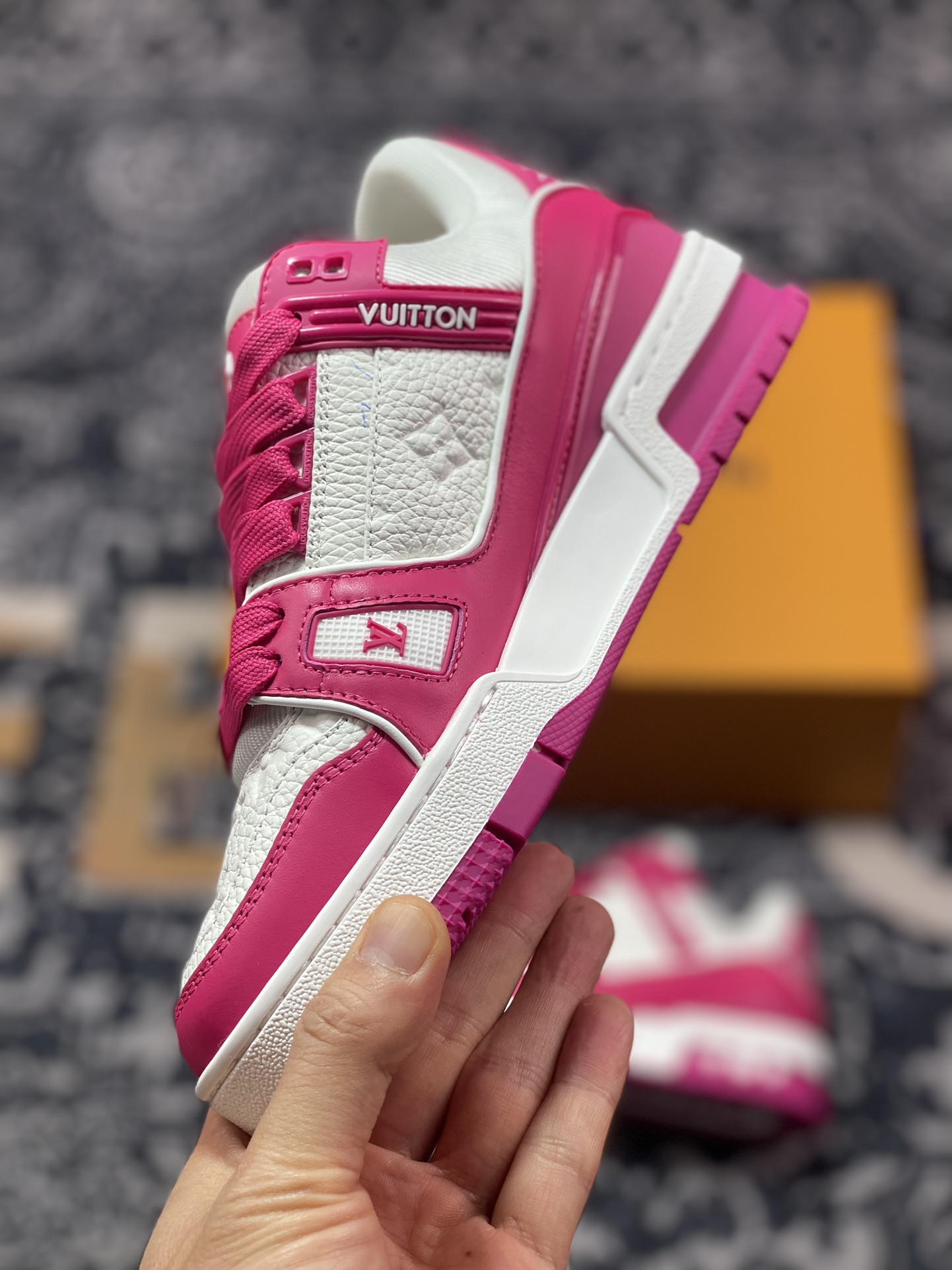D8700  路易威登Louis Vuitton Trainer Sneaker Low休闲运动文化百搭篮球板鞋