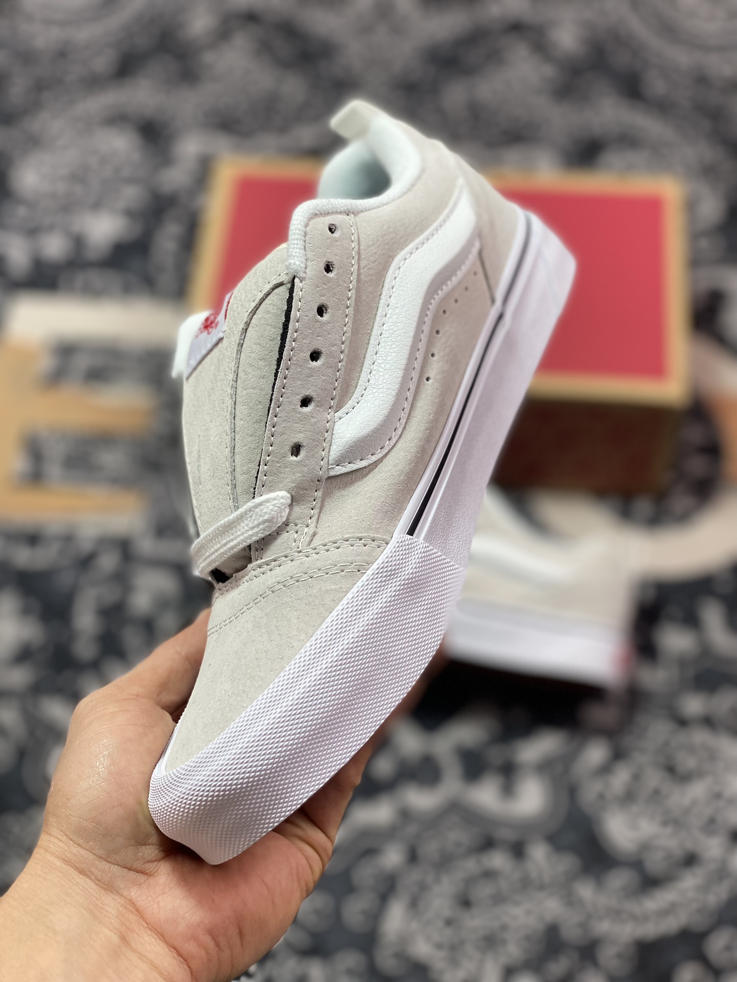 140   Vans Classics Knu Skool 米白黑线条 厚鞋舌面包鞋