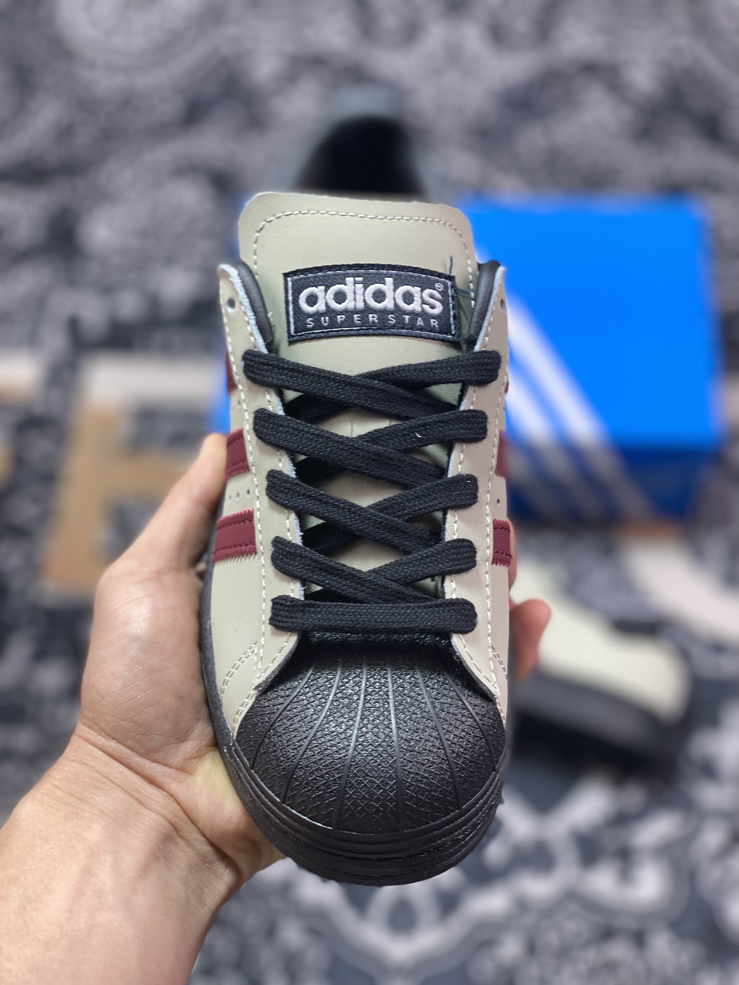 200  三叶草Adidas Originals Superstar"Khaki/Vine Red/Black"经典贝壳头系板鞋“皮革卡其酒红黑底”IF6188