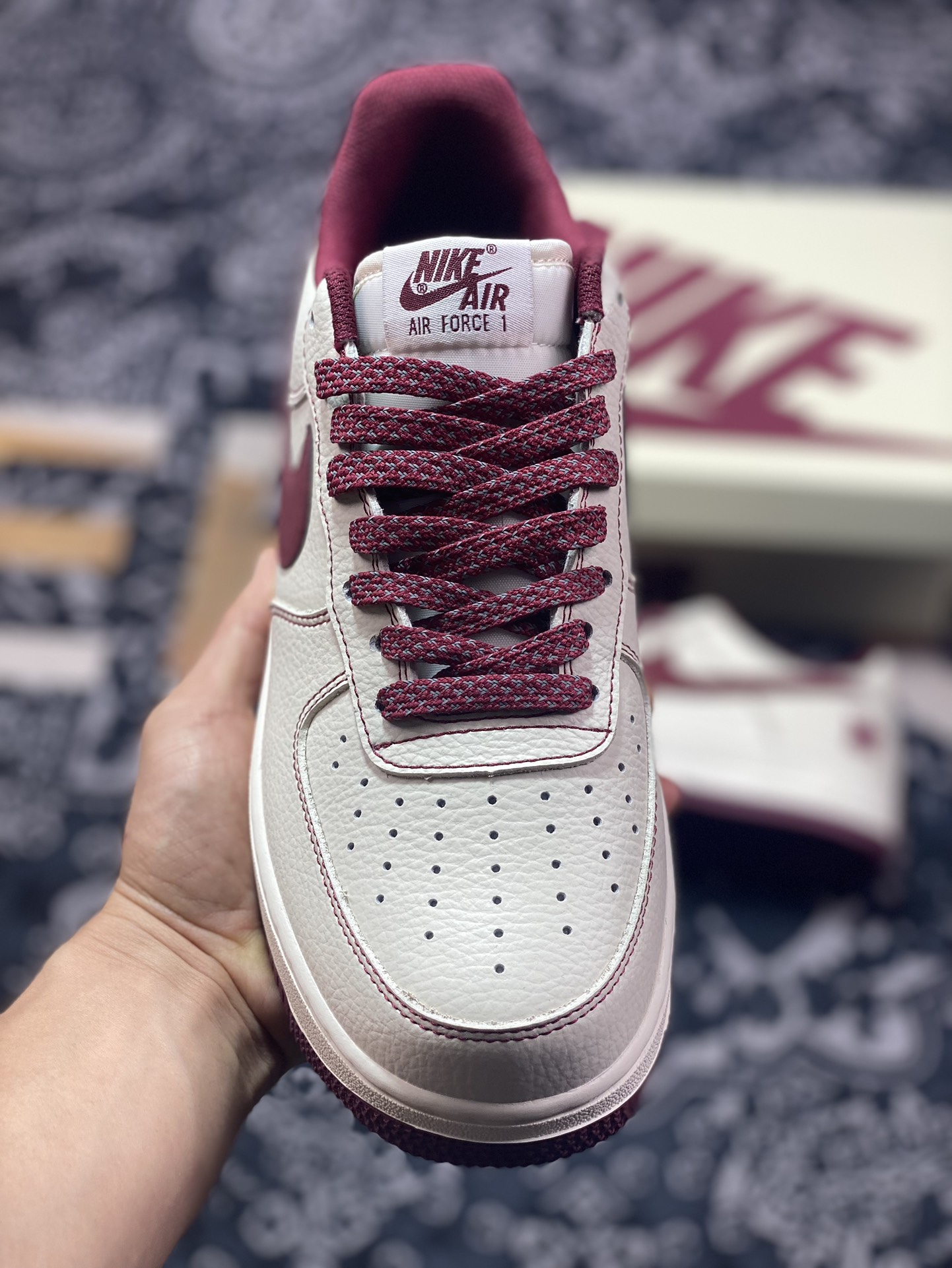 240 UNDEFEATED x Nike Air Force 1′07 Low”Beige/Wine Red”空军一号板鞋“皮革五杠米白酒红钩子”UN2395-523