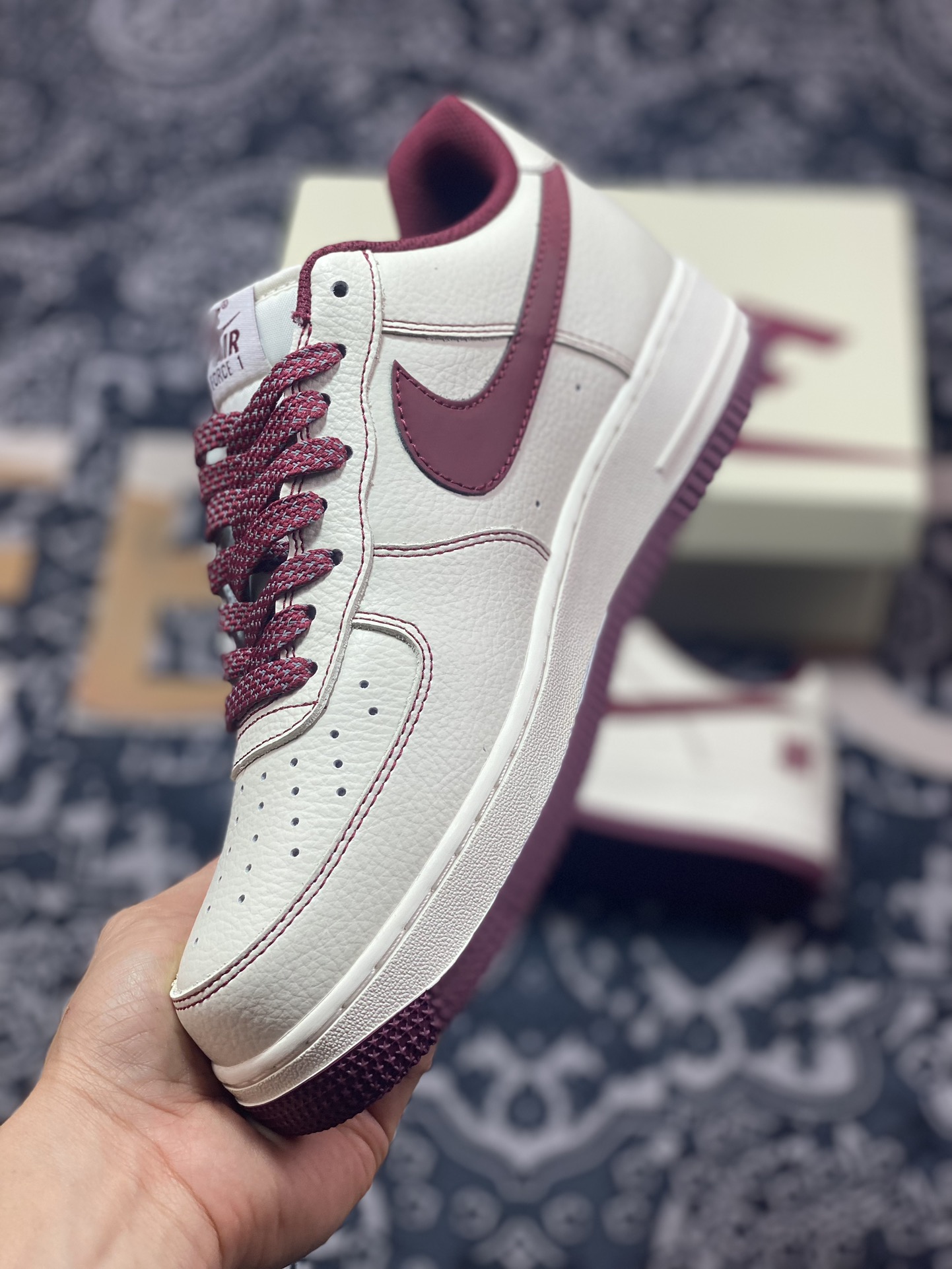 240 UNDEFEATED x Nike Air Force 1′07 Low”Beige/Wine Red”空军一号板鞋“皮革五杠米白酒红钩子”UN2395-523