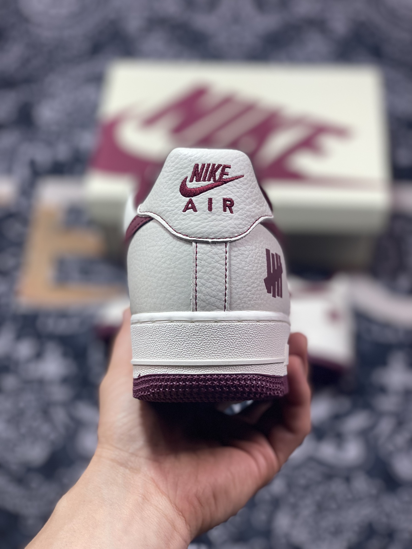 240 UNDEFEATED x Nike Air Force 1′07 Low”Beige/Wine Red”空军一号板鞋“皮革五杠米白酒红钩子”UN2395-523