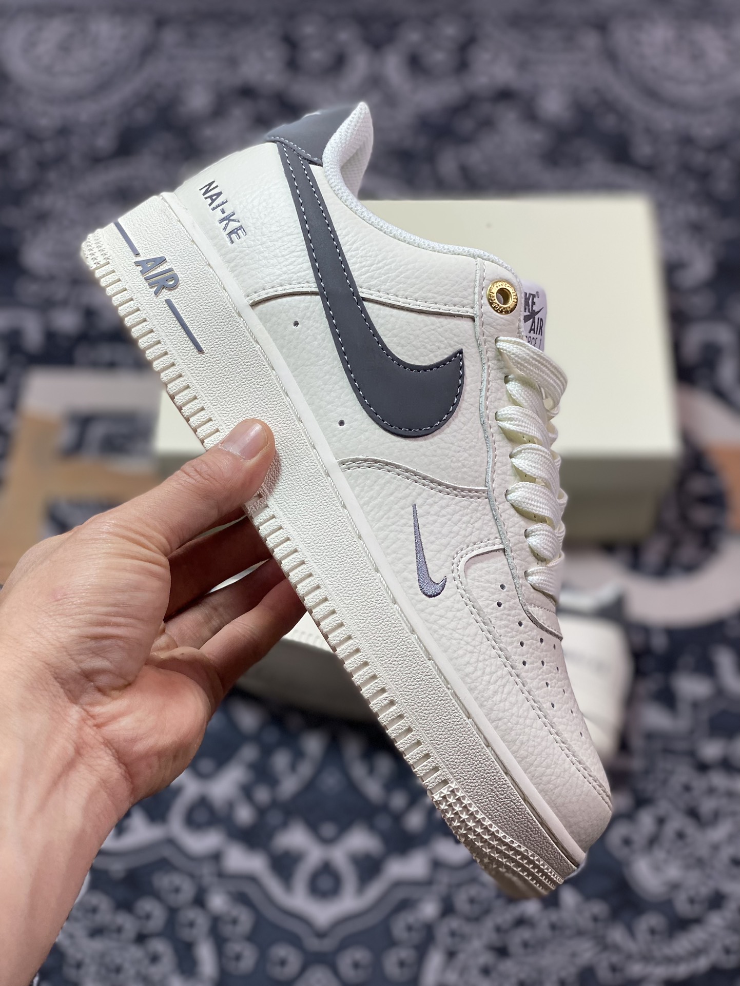 240 耐克Nike Air Force 1'07 Low"NAI-KE/Beige/Dark Grey"空军一号板鞋“NAIKE米白深灰小钩”NK0621-100