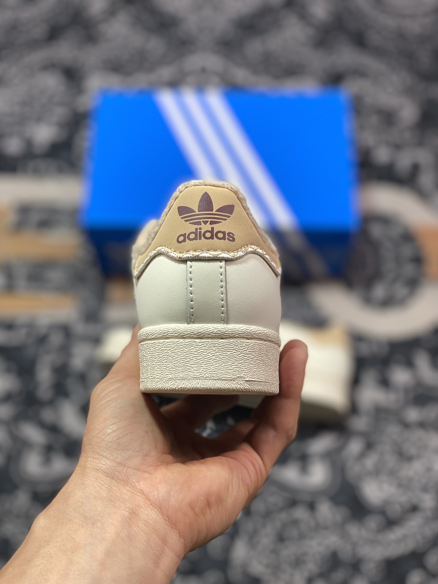 Adidas Originals Superstar W ”Beige Bear” classic shell toe sneakers ”leather beige light brown fur plus velvet” GY2527