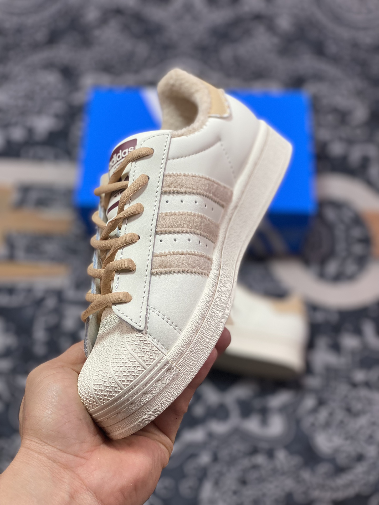 Adidas Originals Superstar W ”Beige Bear” classic shell toe sneakers ”leather beige light brown fur plus velvet” GY2527