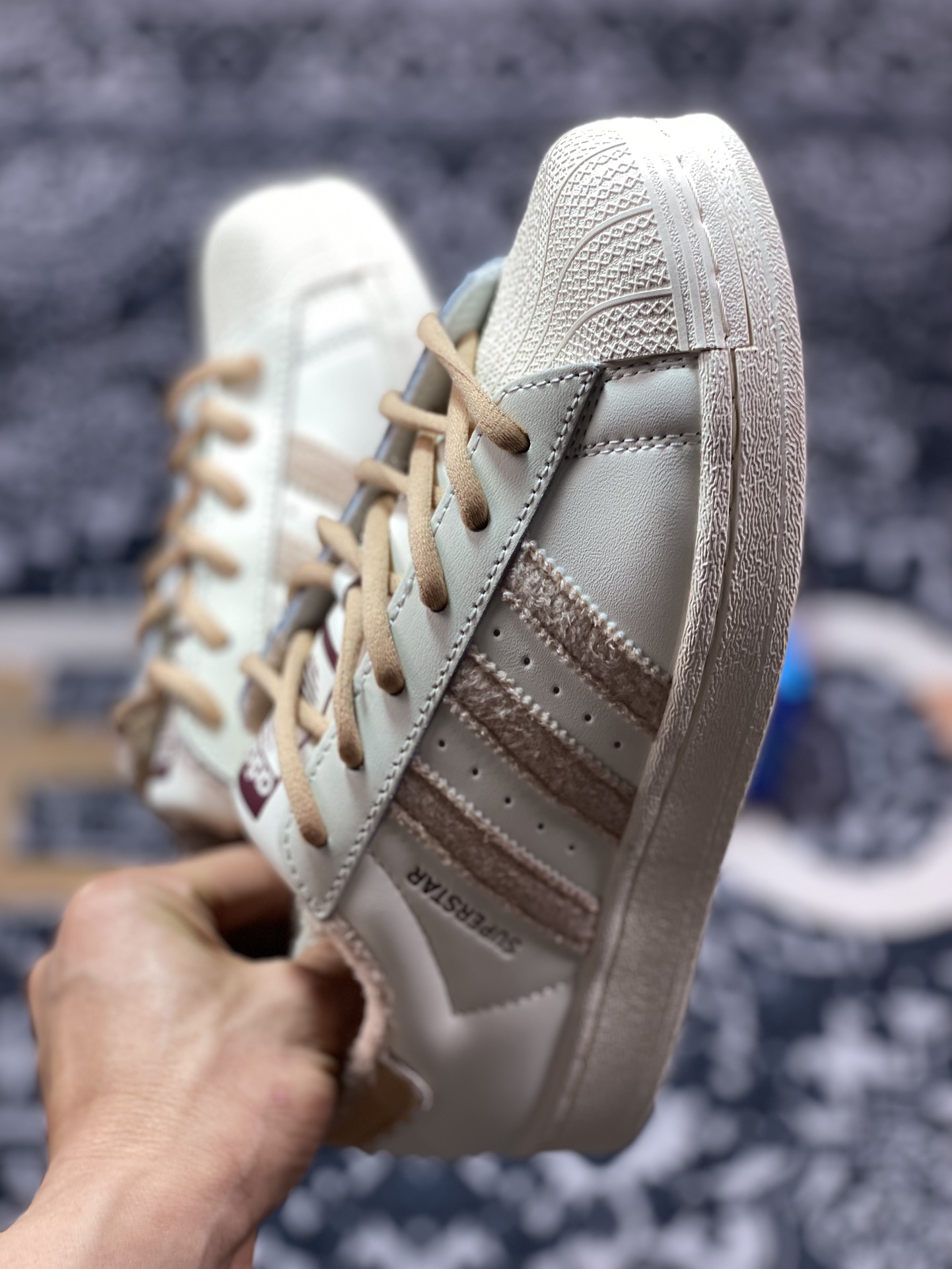 Adidas Originals Superstar W ”Beige Bear” classic shell toe sneakers ”leather beige light brown fur plus velvet” GY2527