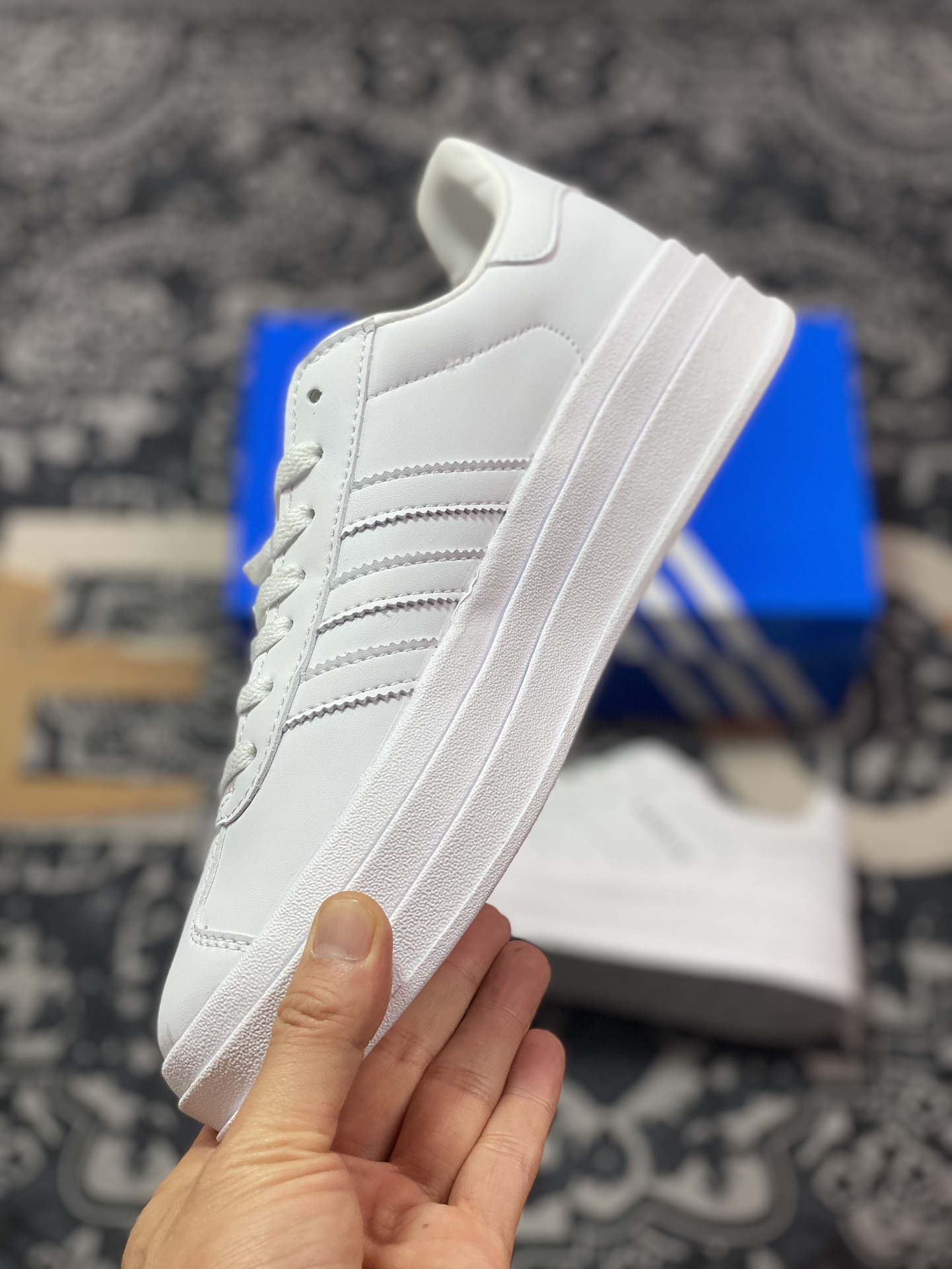 200  阿迪达斯Adidas Originals Gazelle Bold W 羚羊松糕系列板鞋“皮革白银”IE5130