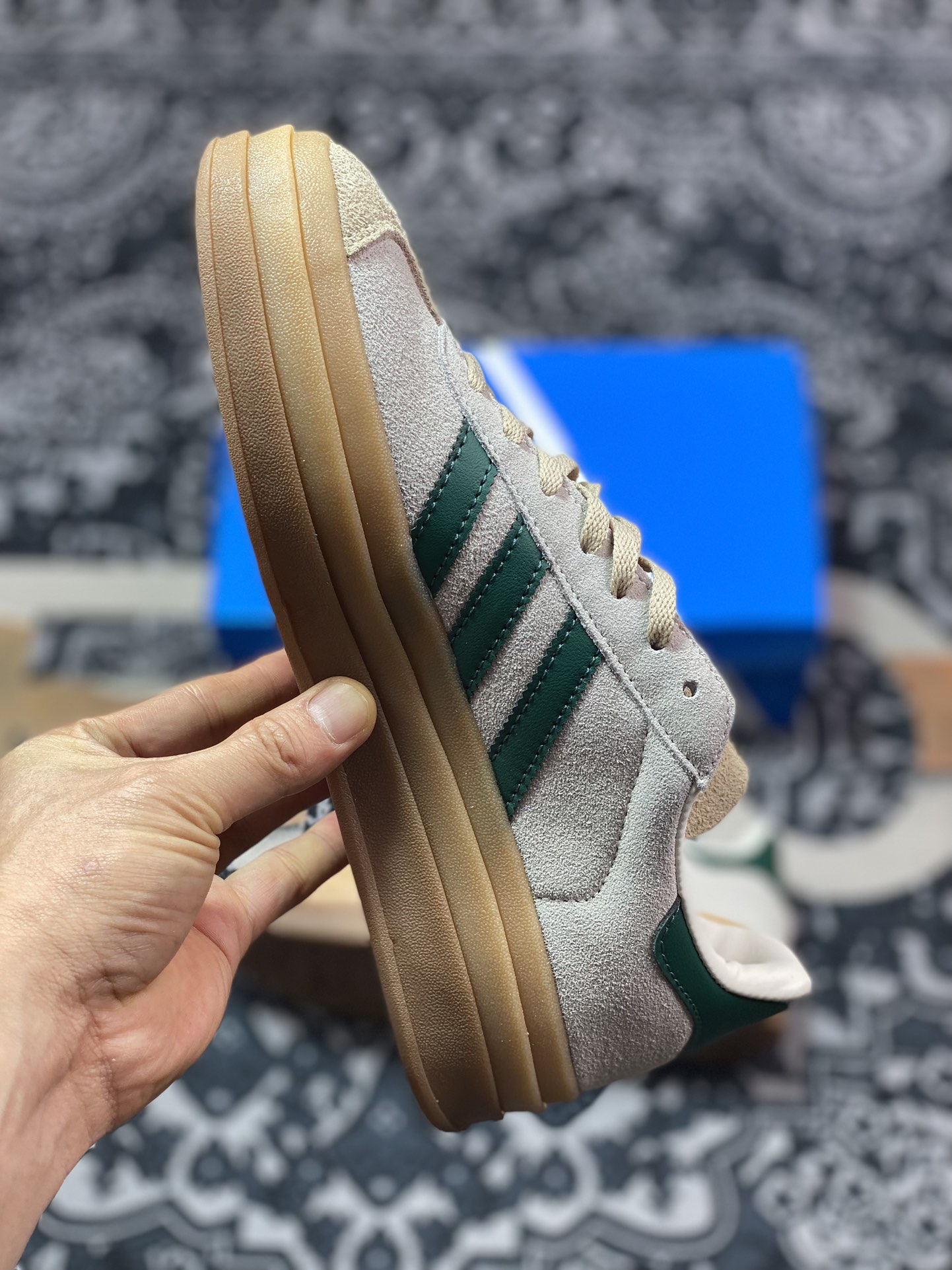 200 阿迪达斯Adidas Originals Gazelle Bold W 羚羊松糕系列板鞋“翻毛浅灰棕深绿生胶底”ID7056