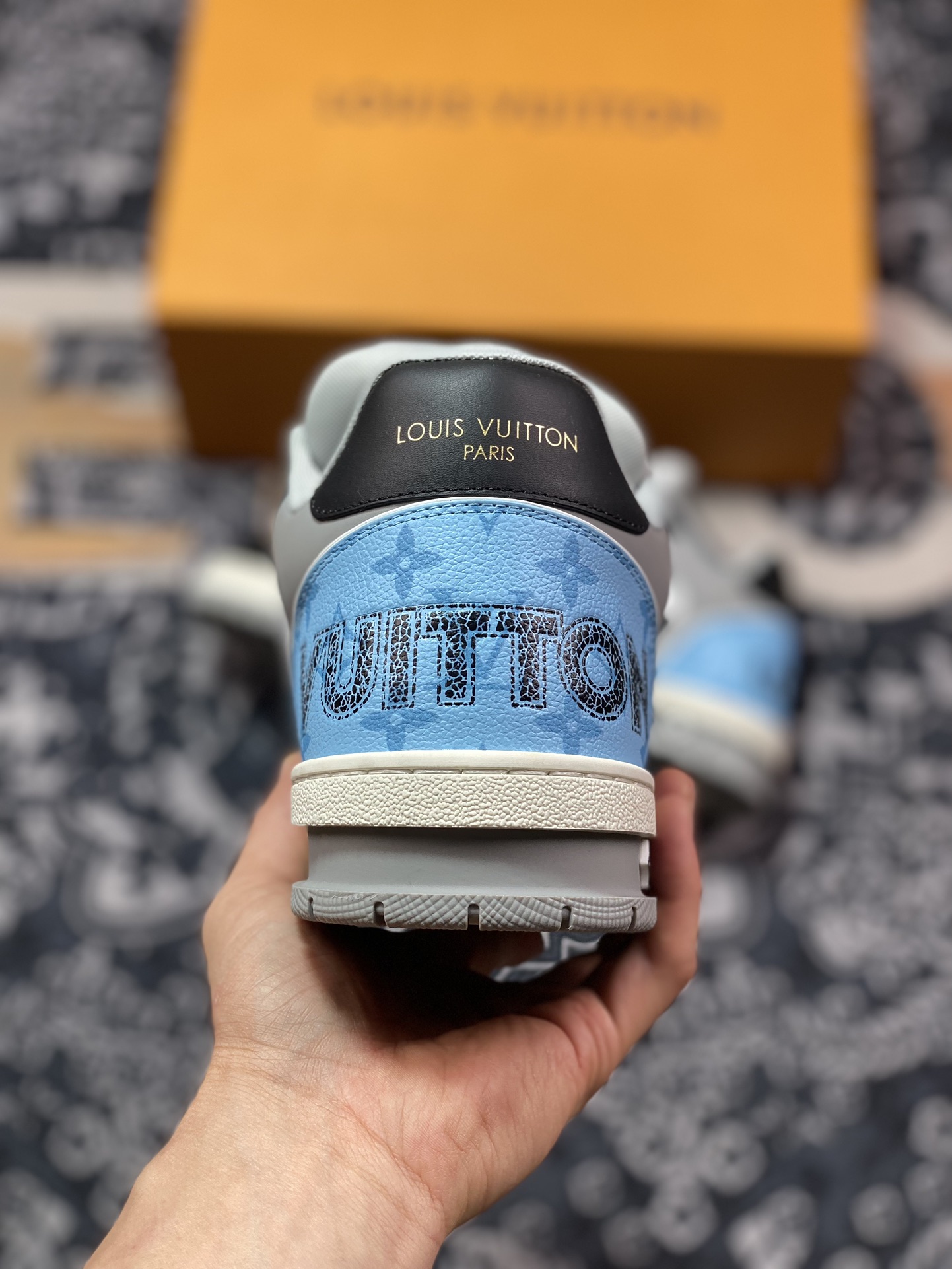 D8700   LOUIS VUITTON Trainer  LV  路易威登