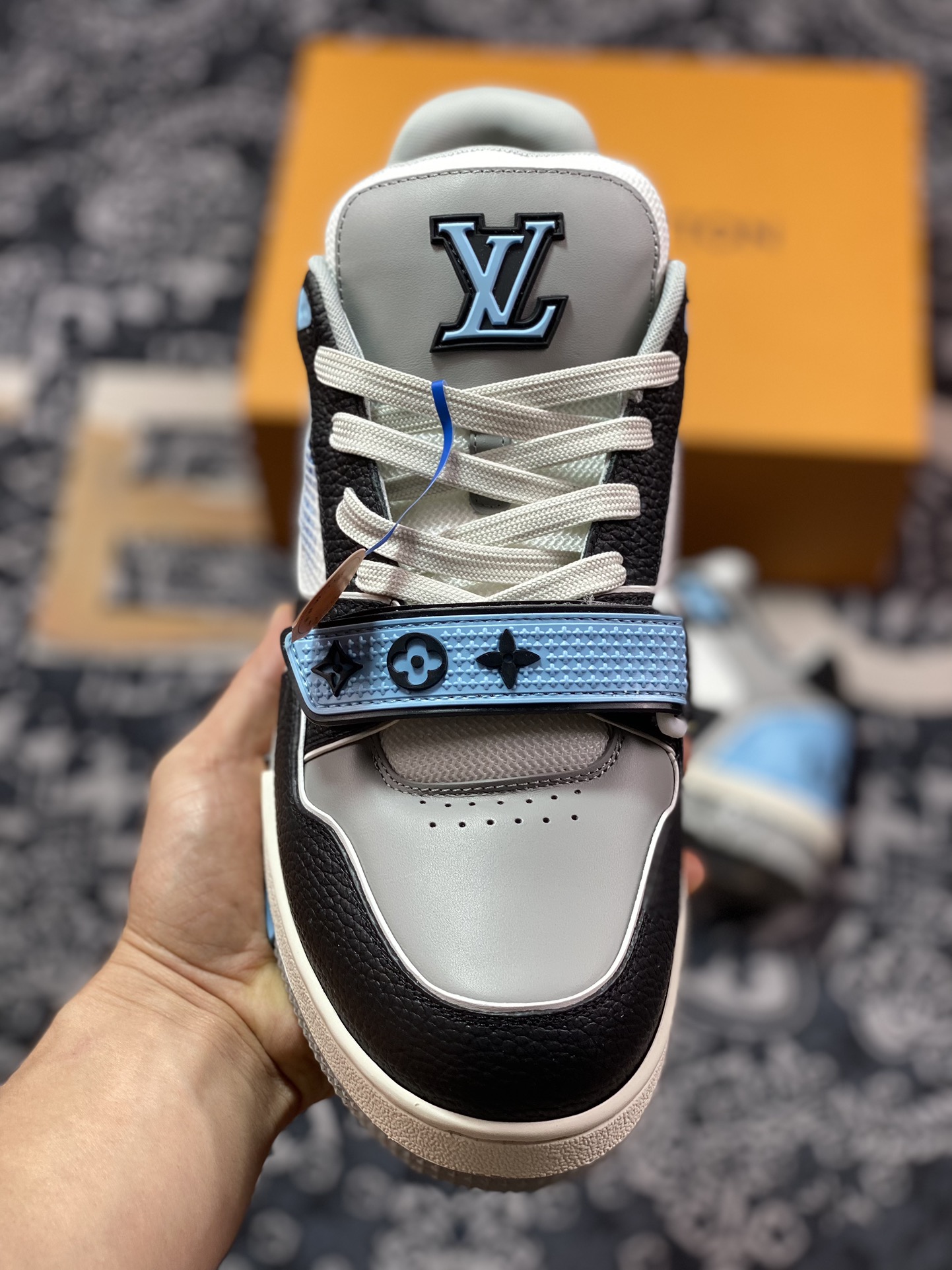 D8700   LOUIS VUITTON Trainer  LV  路易威登