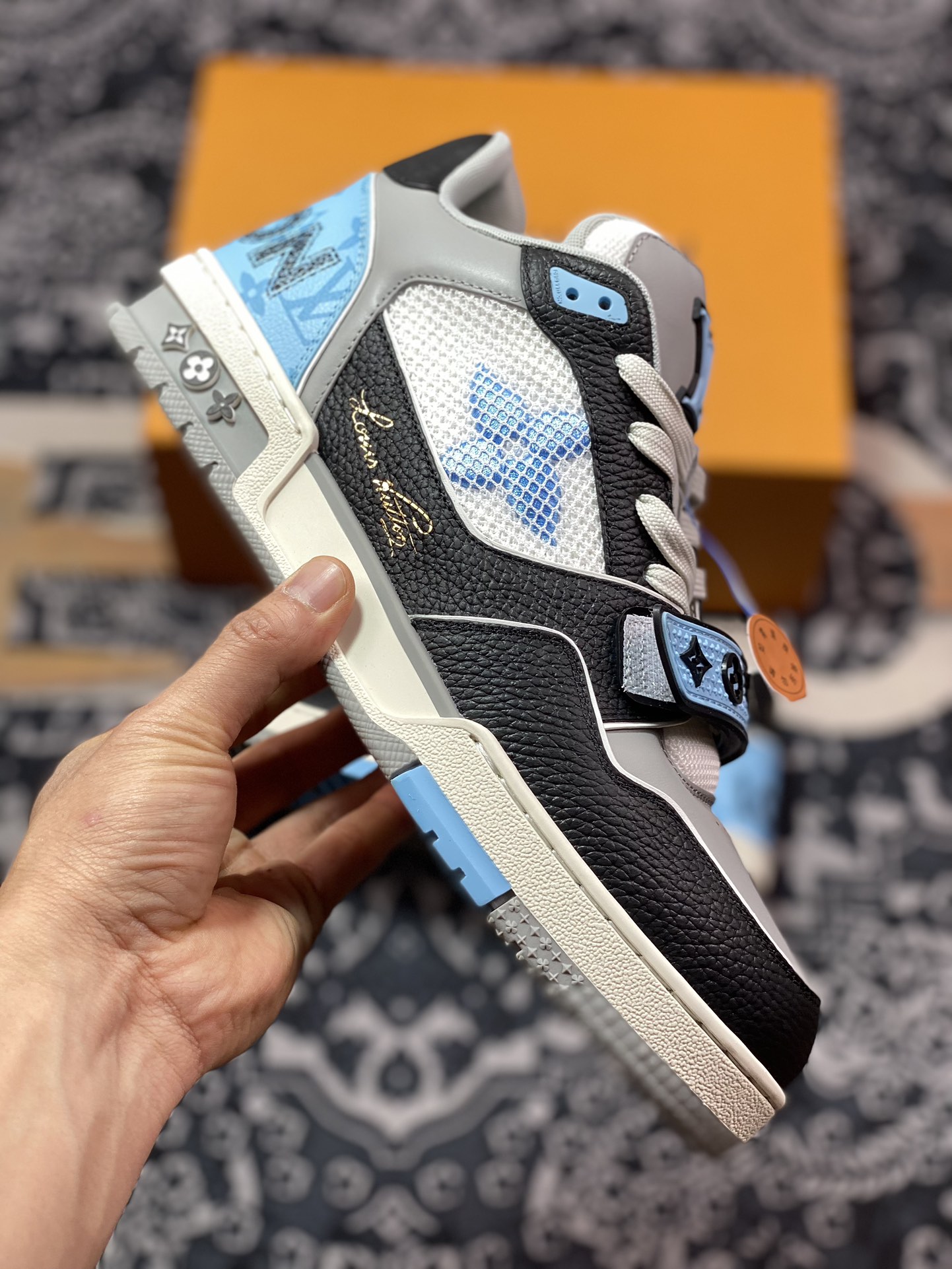 D8700   LOUIS VUITTON Trainer  LV  路易威登