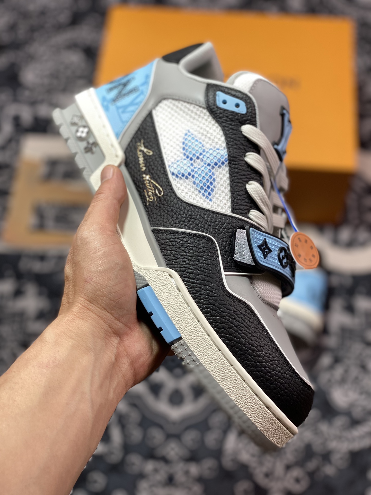 D8700   LOUIS VUITTON Trainer  LV  路易威登