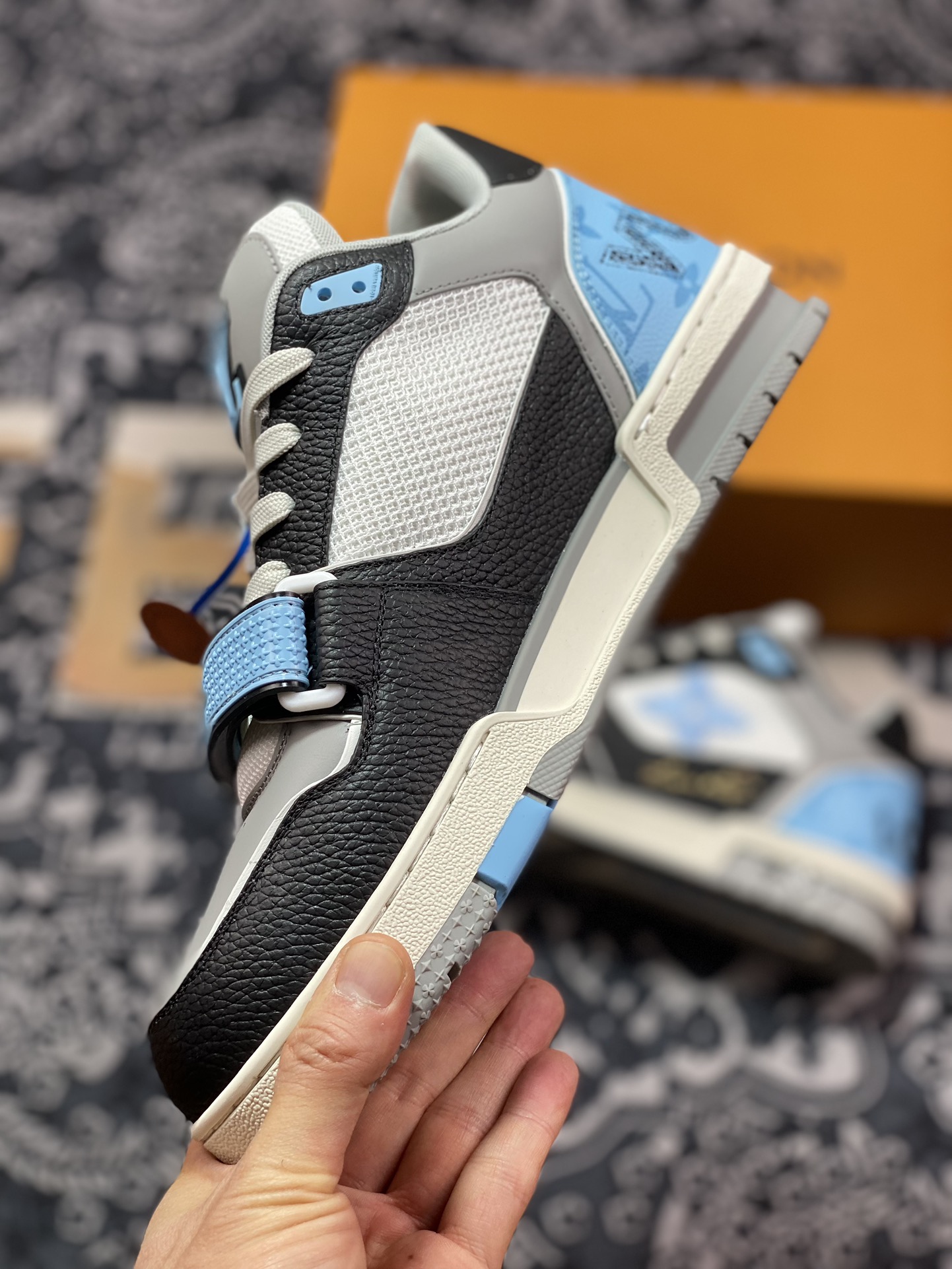D8700   LOUIS VUITTON Trainer  LV  路易威登