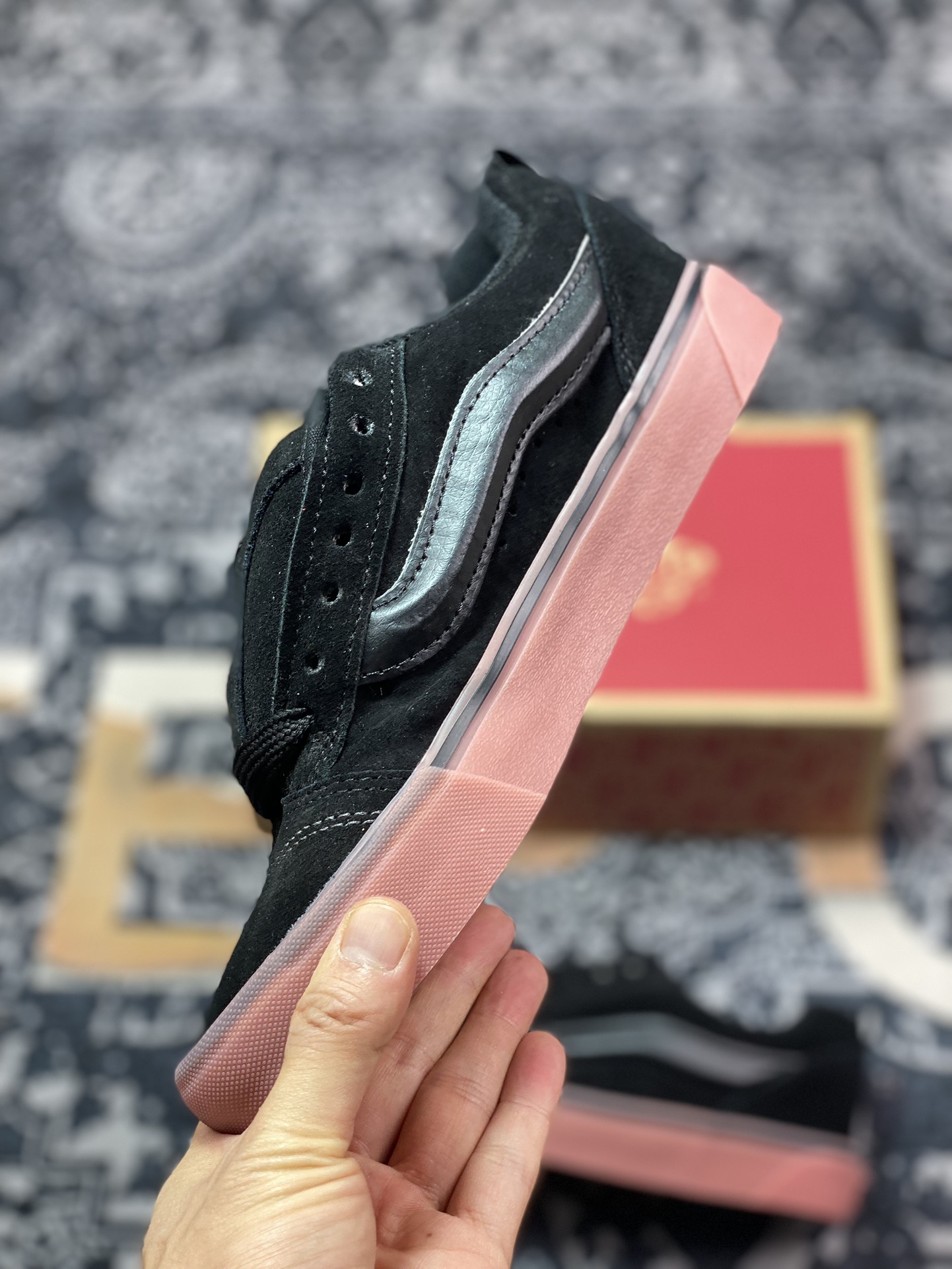 150   Vans Classics Knu Skool 黑生胶