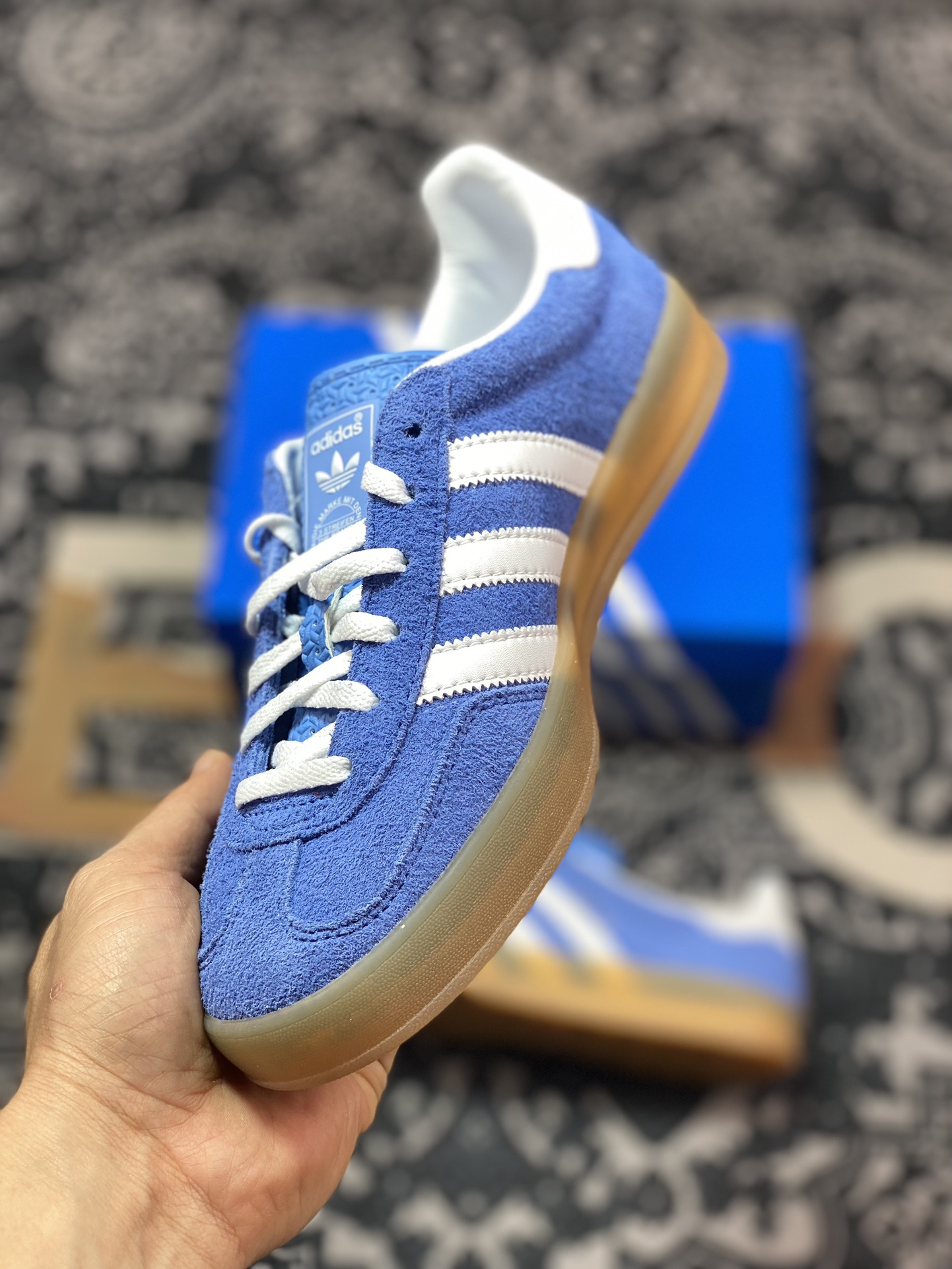 240  阿迪达斯Adidas Gazelle Indoor Trainers 羚羊内训系列低帮板鞋“麂皮学院浅蓝白生胶底”HQ8717