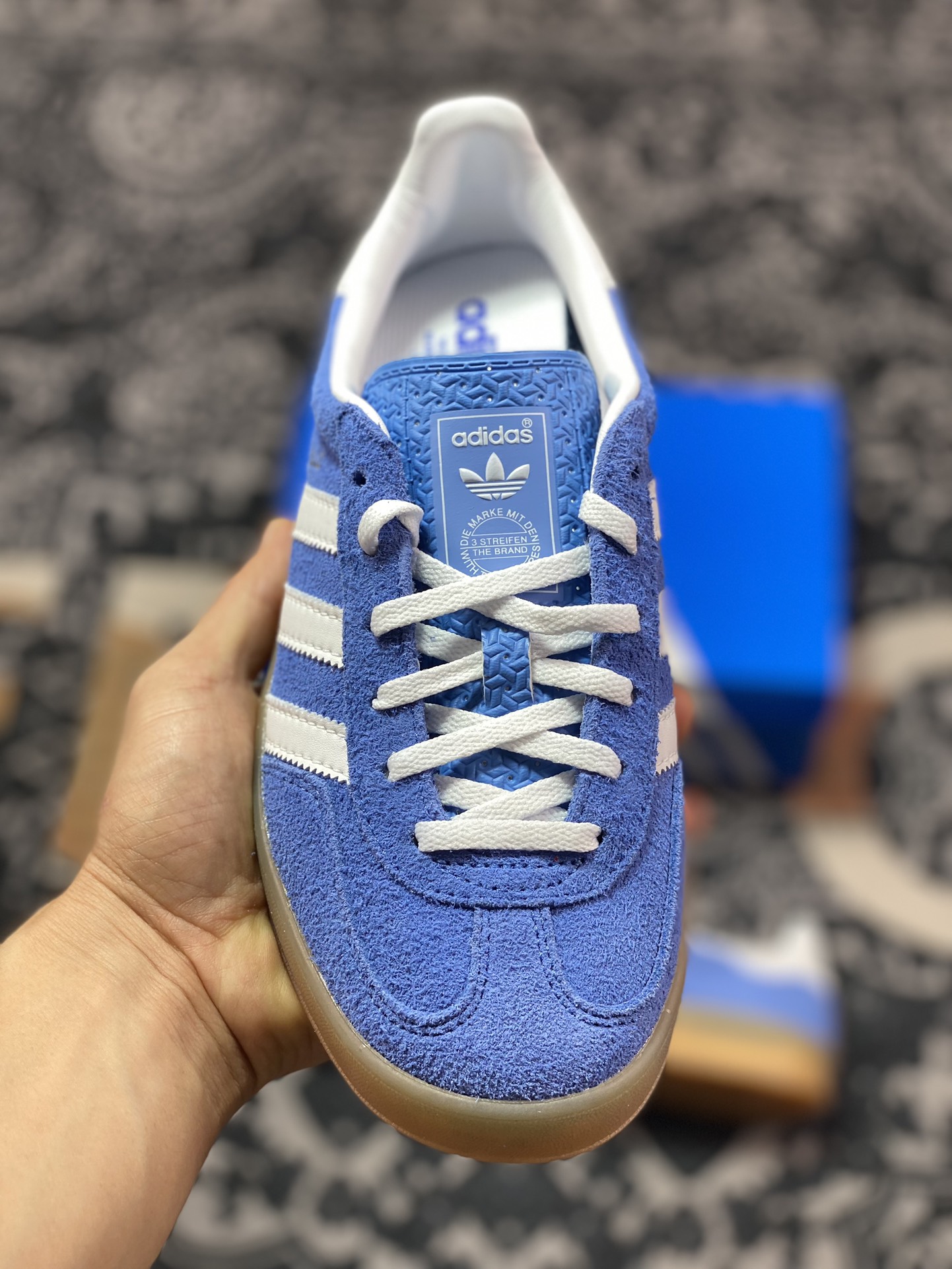 240  阿迪达斯Adidas Gazelle Indoor Trainers 羚羊内训系列低帮板鞋“麂皮学院浅蓝白生胶底”HQ8717