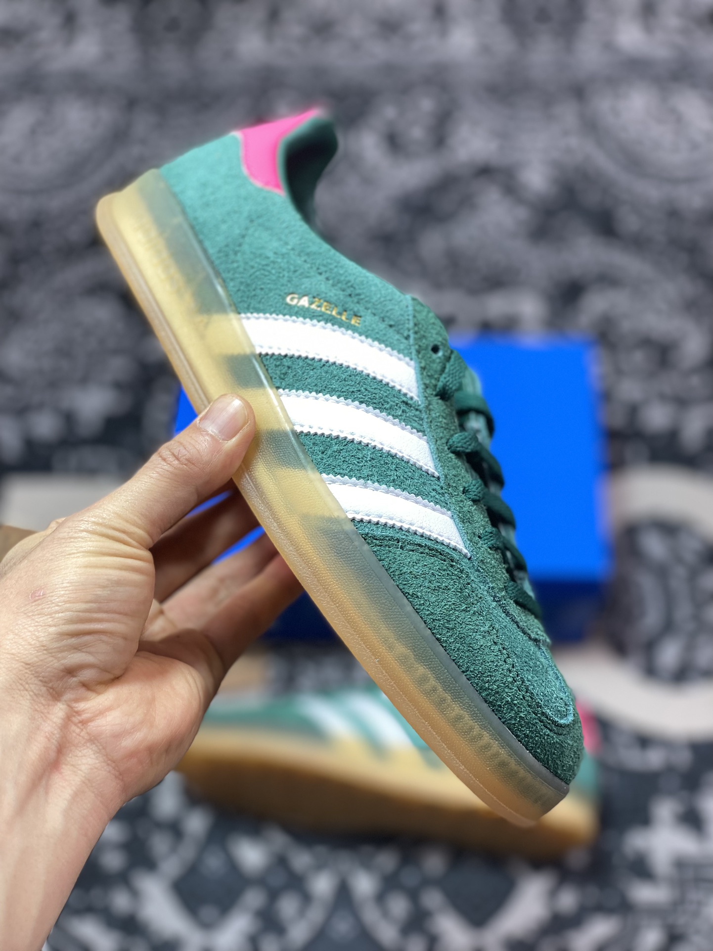 240  阿迪达斯Adidas Gazelle Indoor Trainers 羚羊板鞋“麂皮深绿粉白生胶底”IG5929