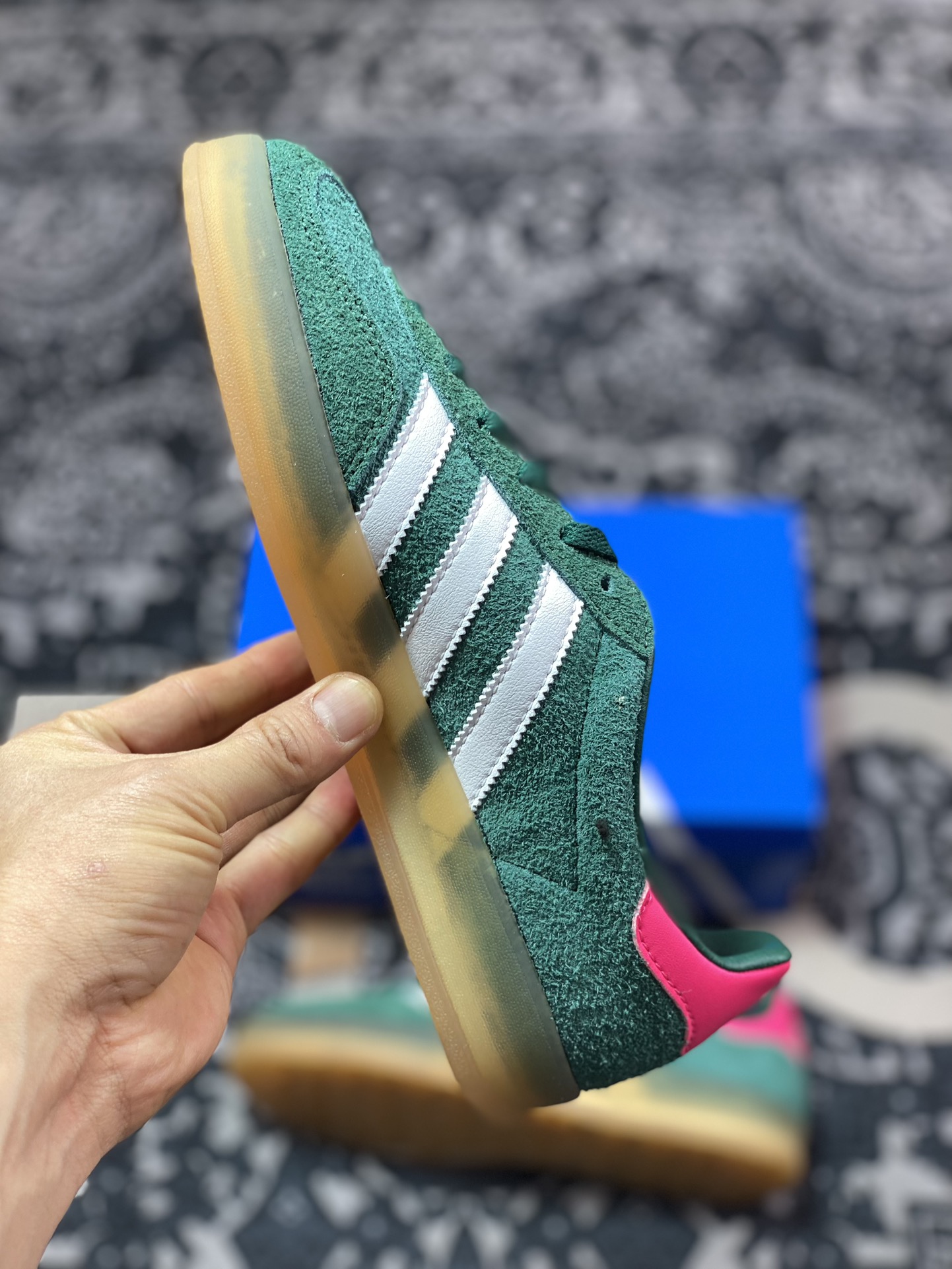 240  阿迪达斯Adidas Gazelle Indoor Trainers 羚羊板鞋“麂皮深绿粉白生胶底”IG5929