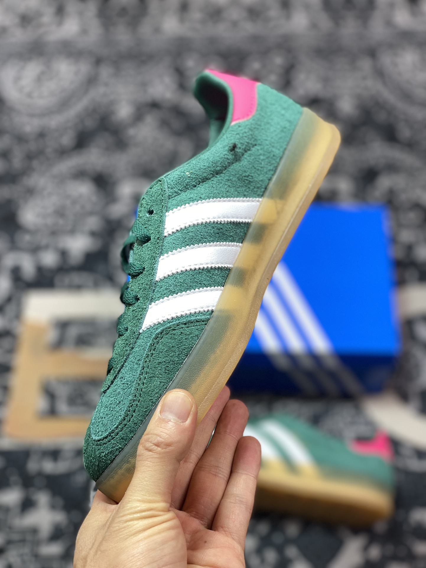 240  阿迪达斯Adidas Gazelle Indoor Trainers 羚羊板鞋“麂皮深绿粉白生胶底”IG5929