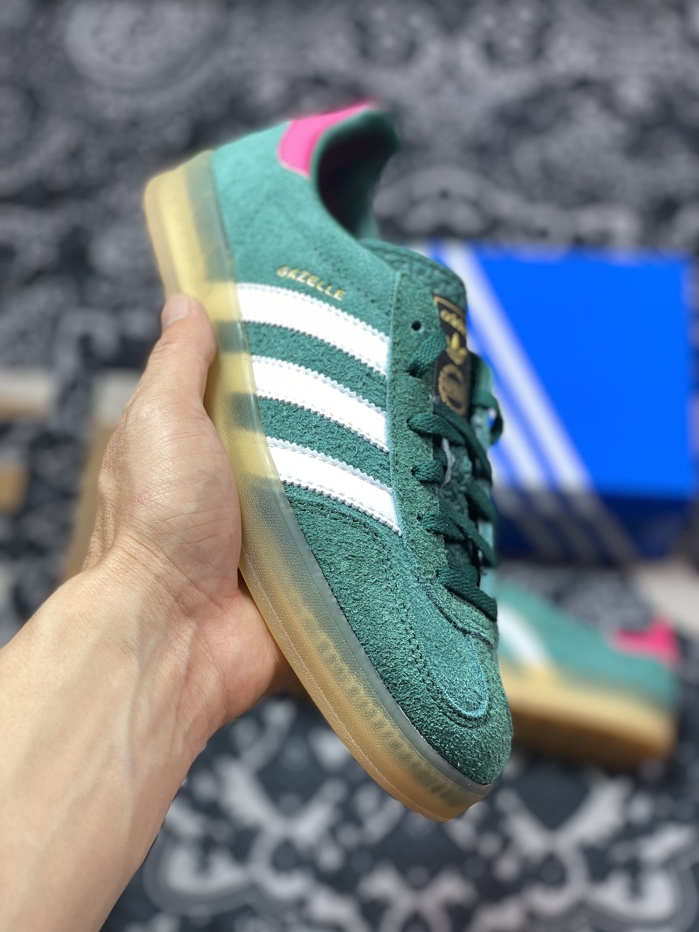 240  阿迪达斯Adidas Gazelle Indoor Trainers 羚羊板鞋“麂皮深绿粉白生胶底”IG5929