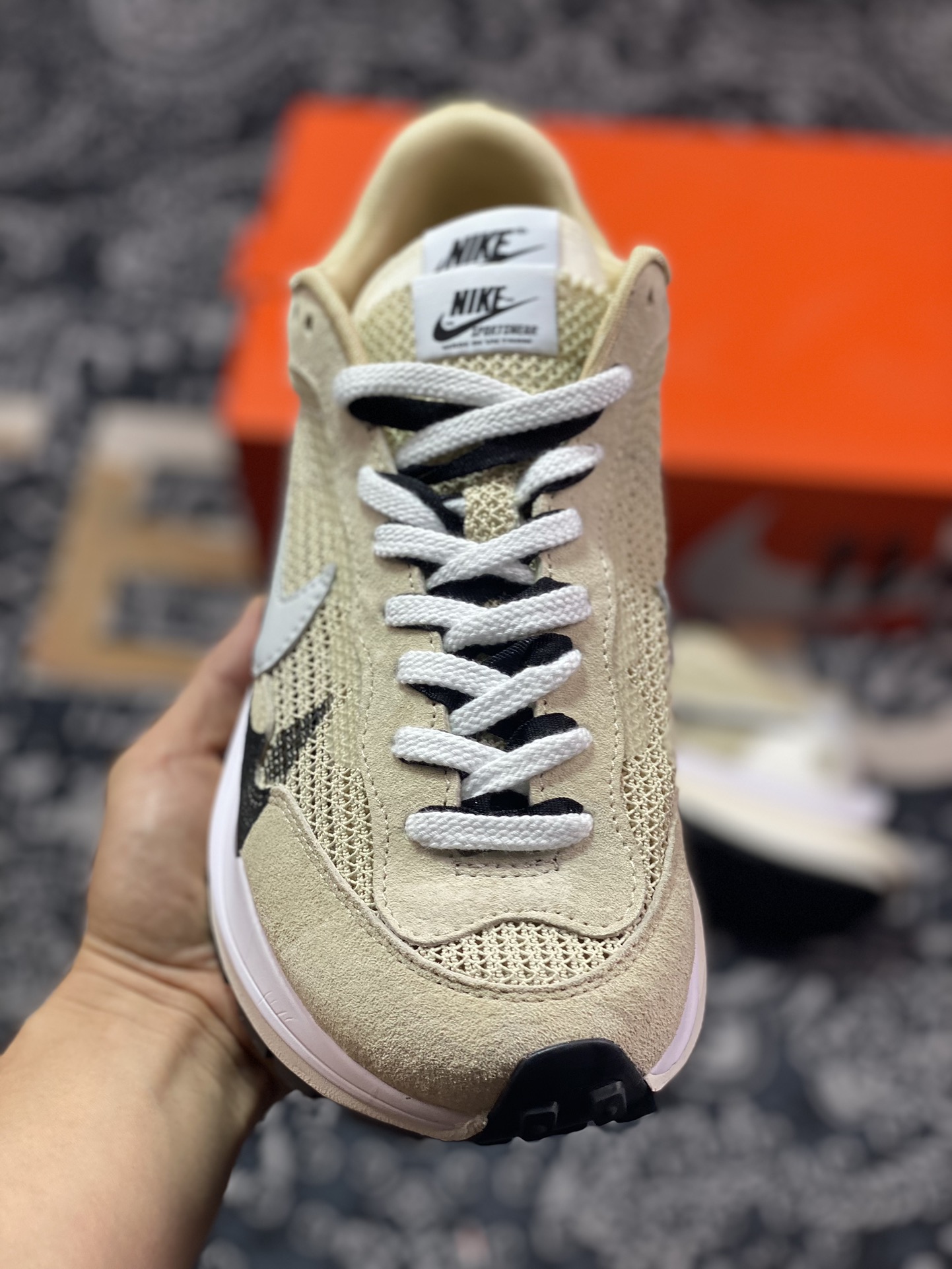 280 Sacai x Nike VaporWaffle 3.0"Khaki Black"系列慢跑鞋“网织浅卡其白黑重叠双钩子”CV1363-108