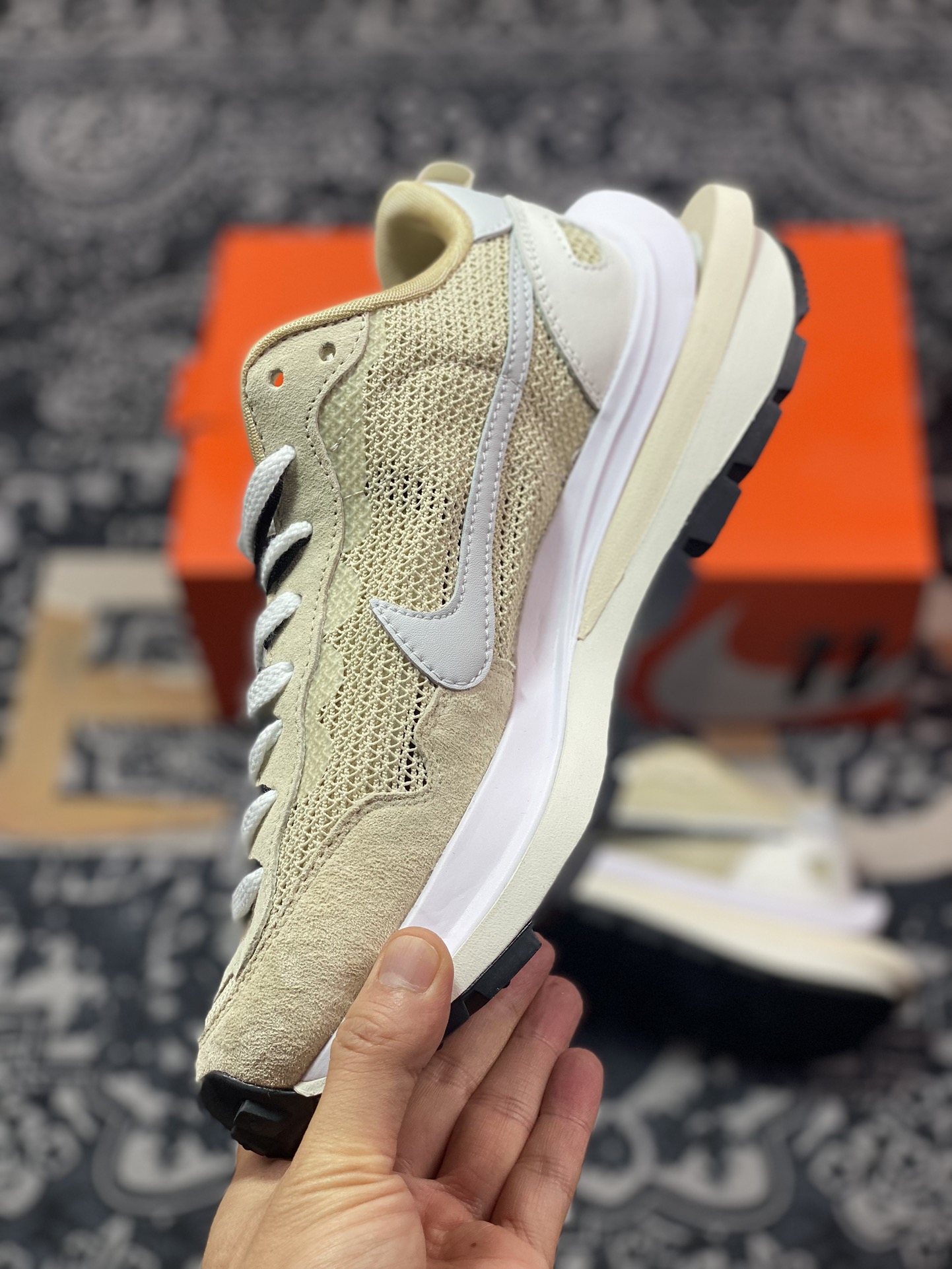 280 Sacai x Nike VaporWaffle 3.0"Khaki Black"系列慢跑鞋“网织浅卡其白黑重叠双钩子”CV1363-108