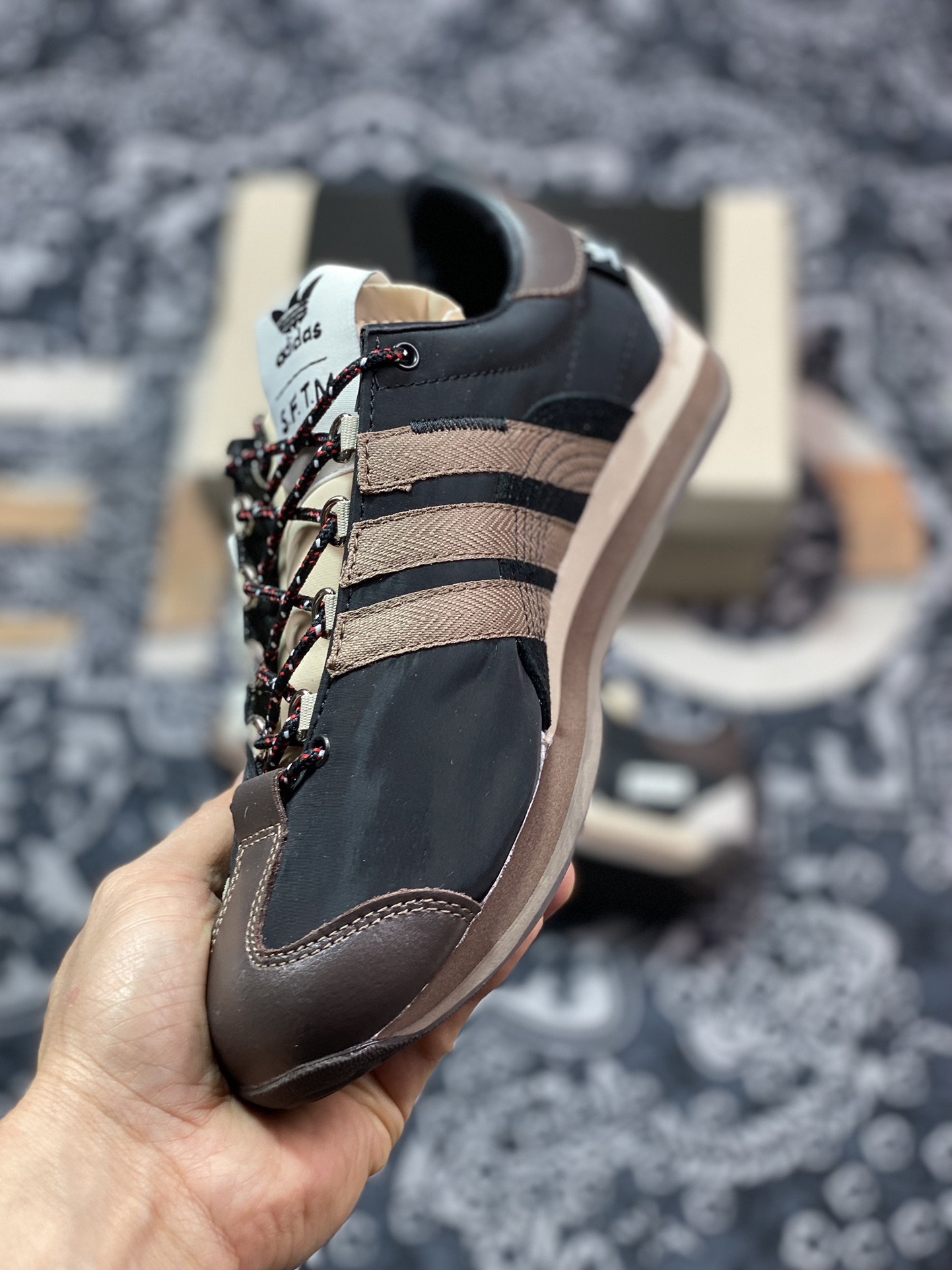 200  Adidas Country OG"Black Wonder Beige"SFTM-003系列低帮慢跑鞋“联名黑米白深棕”ID3546