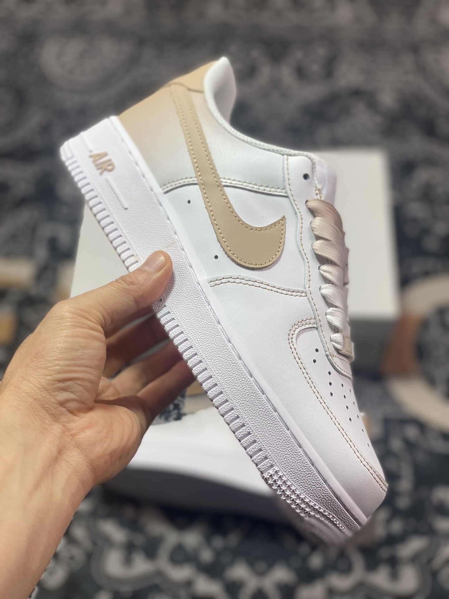 220 耐克Nike Air Force 1’07 Low"White/Sand"空军一号板鞋“皮革白沙黄渐变”FN0366-104