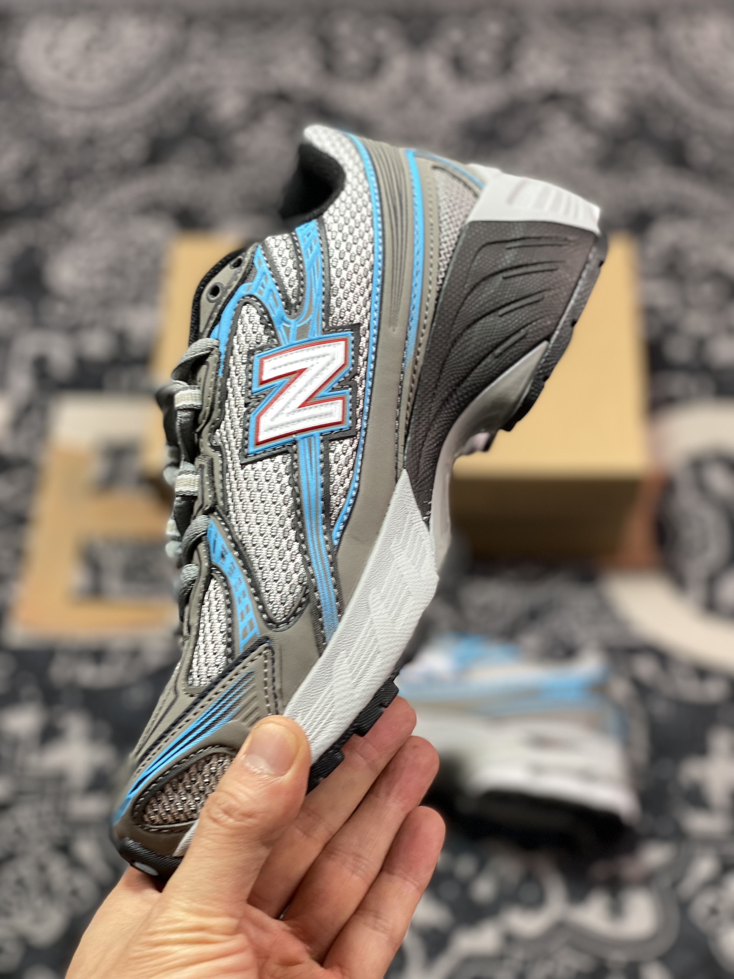 260 新百伦New Balance MR740系列低帮慢跑鞋“灰银碳粉蓝”WR740SC