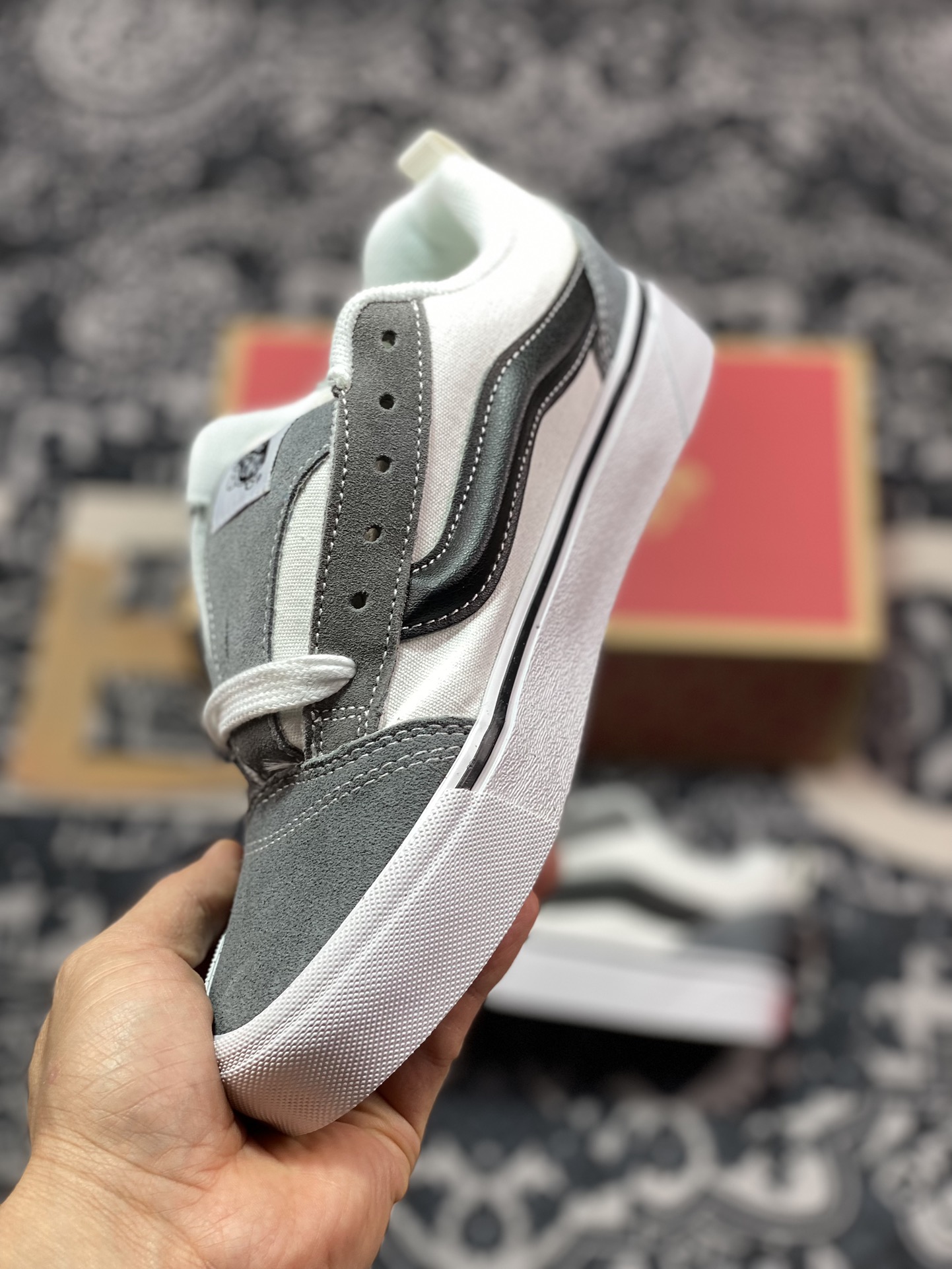 140 Vans Classics Knu Skool 灰白拼接 厚鞋舌面包鞋