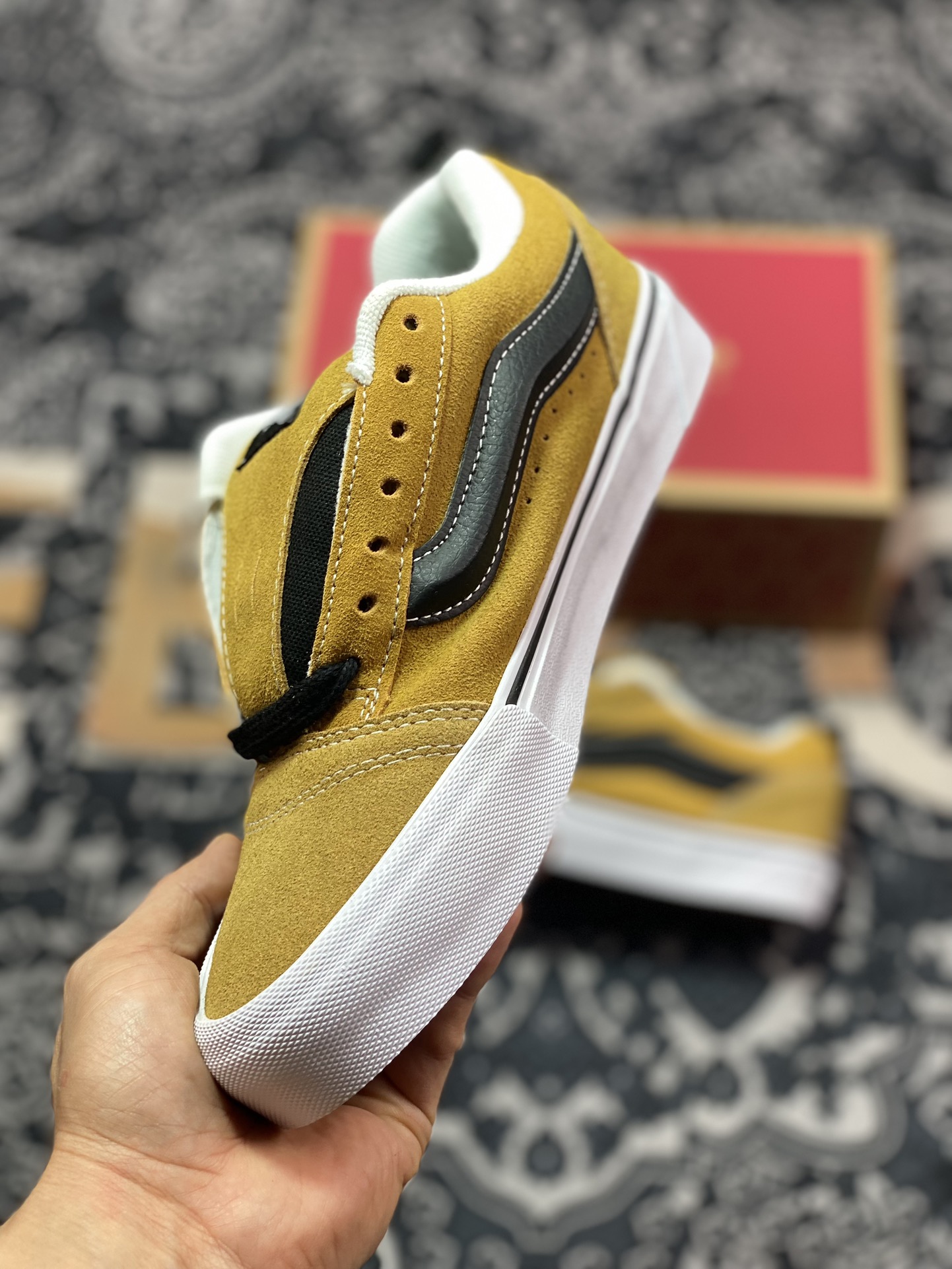 140 Vans Classics Knu Skool 范斯官方 黄黑厚鞋舌面包鞋  VN0009QC5QJ1