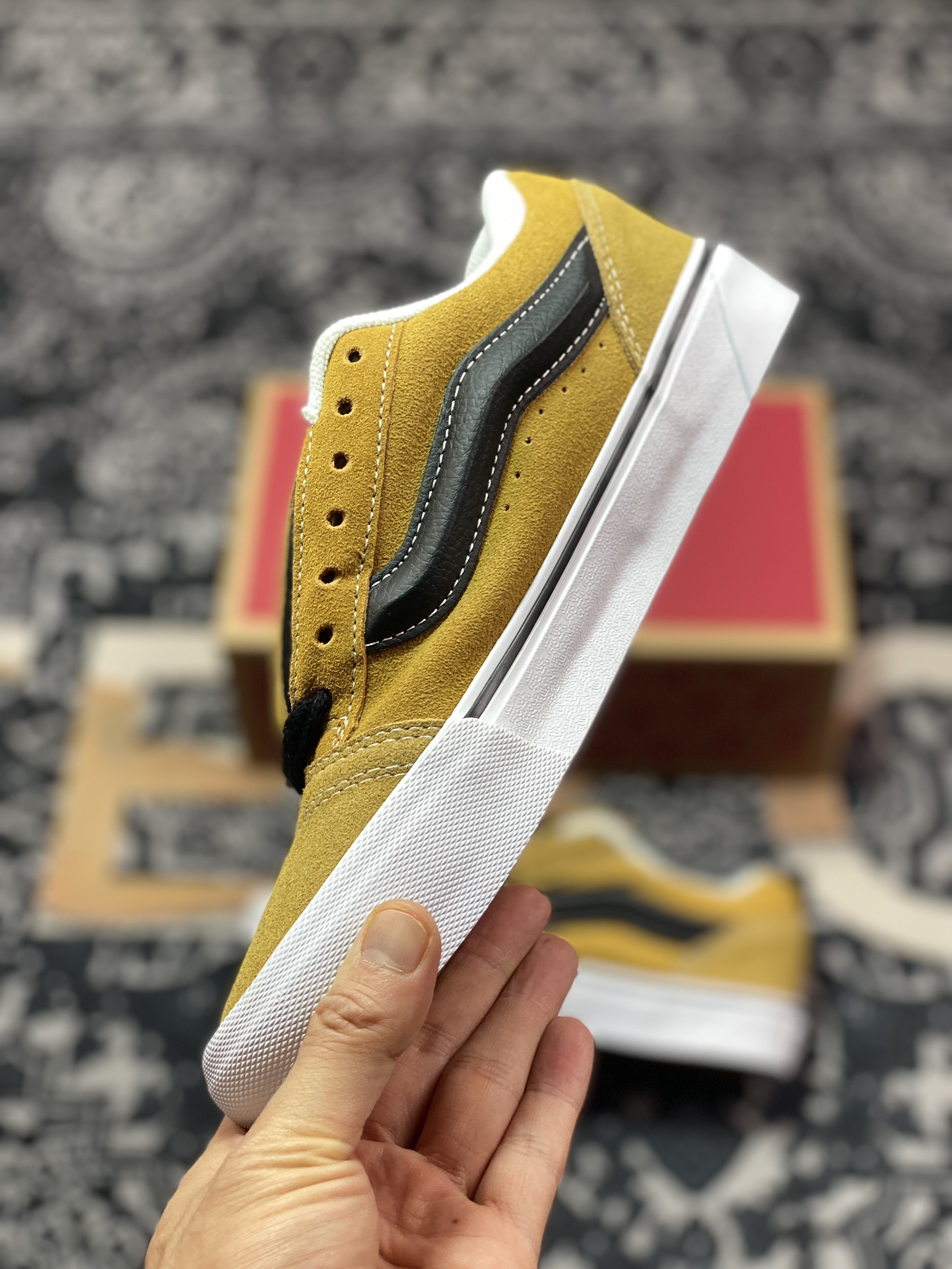 140 Vans Classics Knu Skool 范斯官方 黄黑厚鞋舌面包鞋  VN0009QC5QJ1